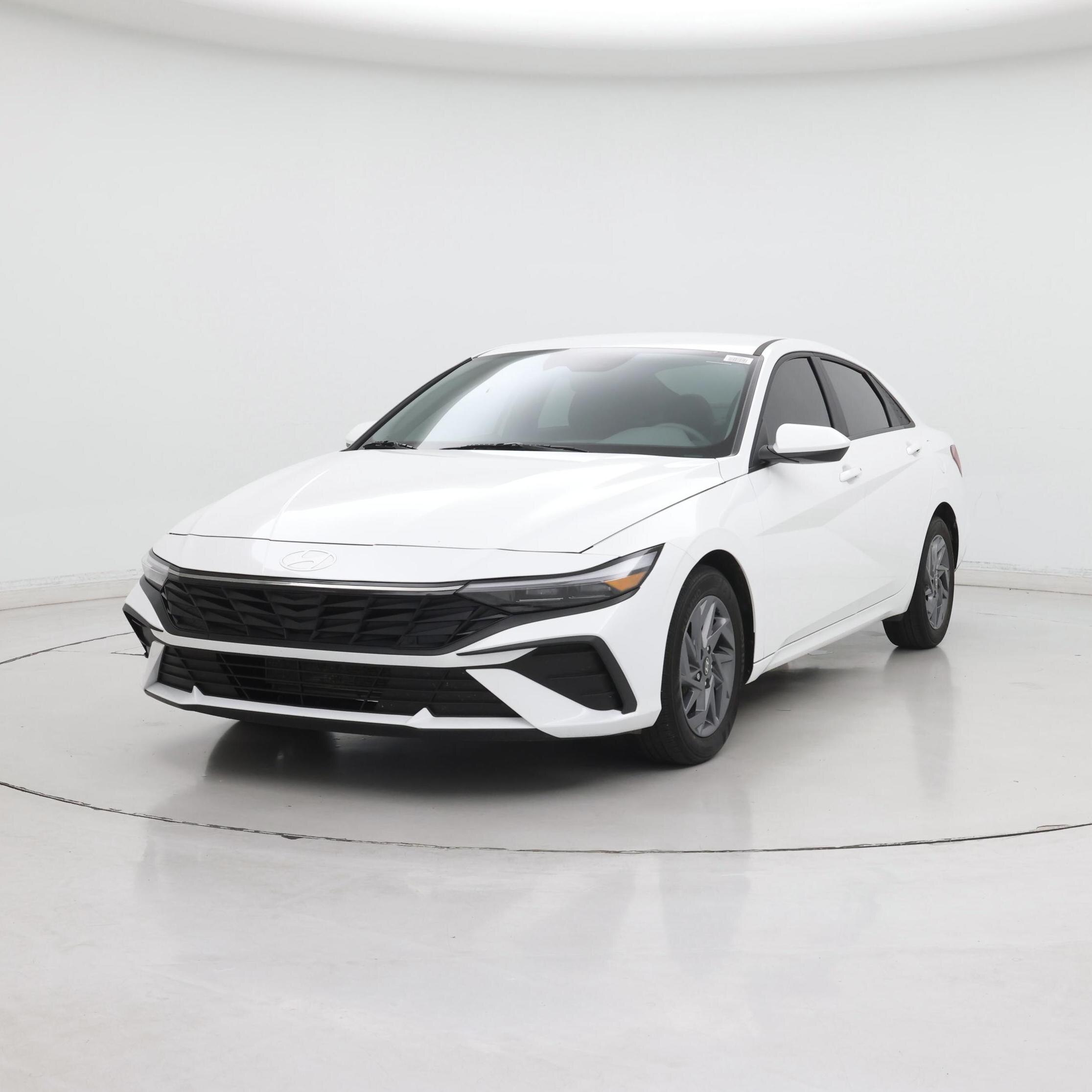 Thumbnail: 2024 Hyundai Elantra - 4