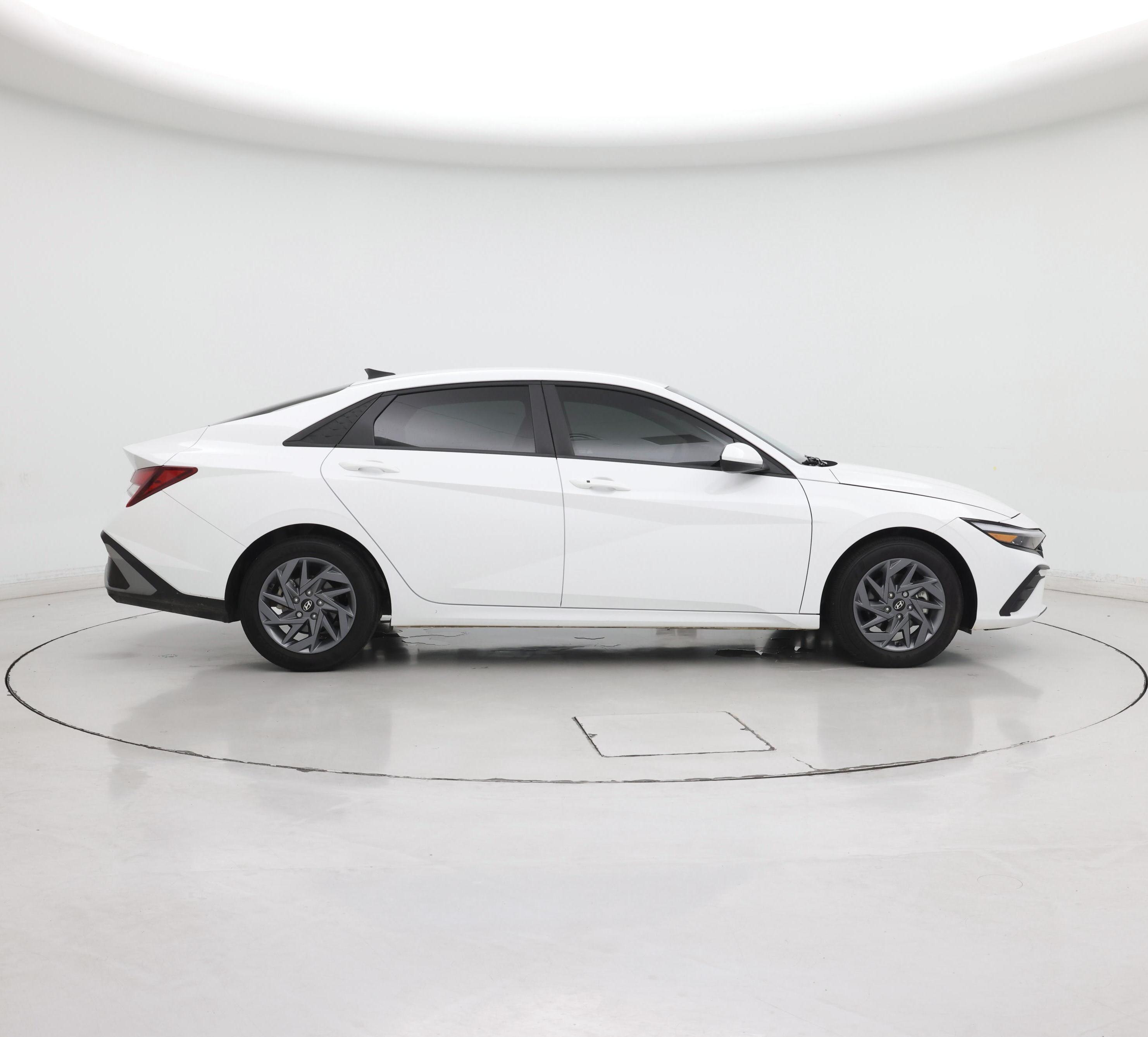 Thumbnail: 2024 Hyundai Elantra - 7