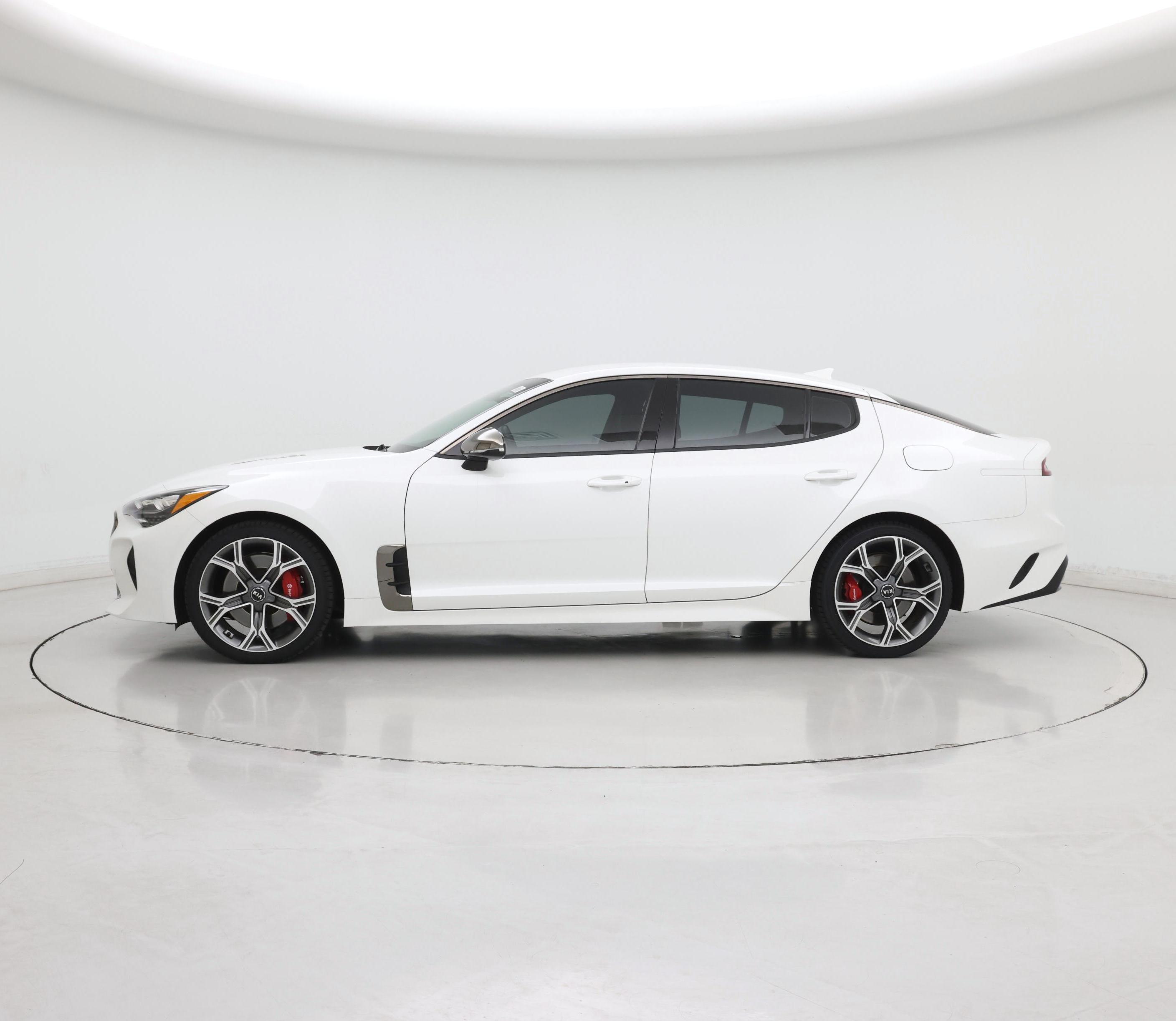 Thumbnail: 2019 Kia Stinger - 3