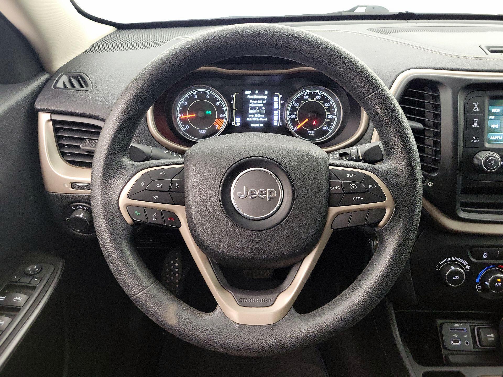 Thumbnail: 2014 Jeep Cherokee - 10