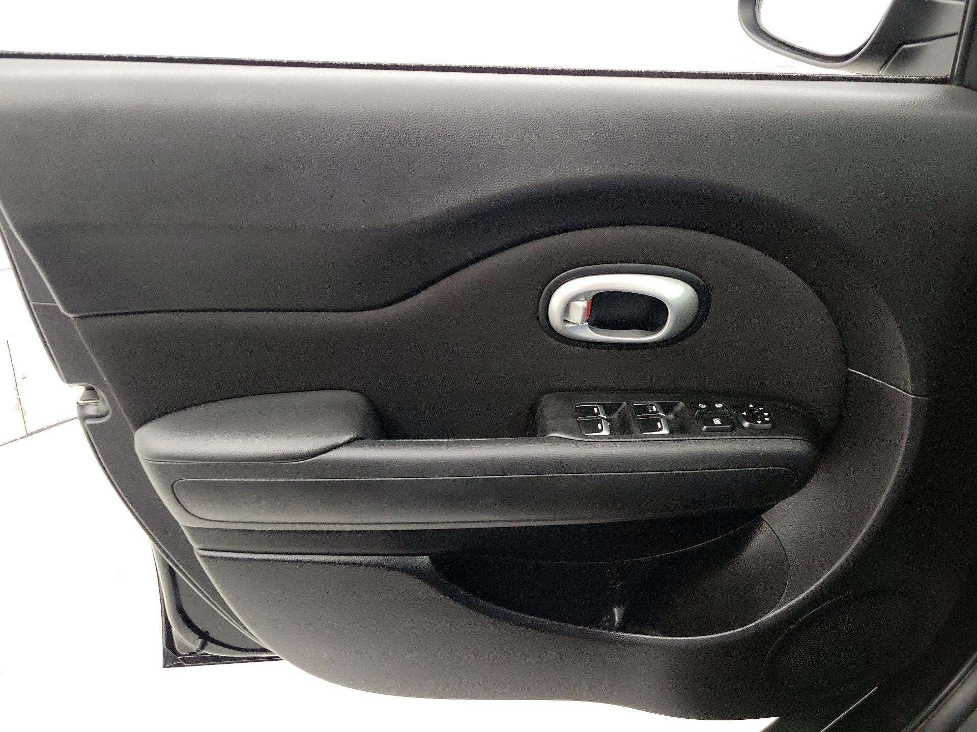 Thumbnail: 2019 Kia Soul - 12