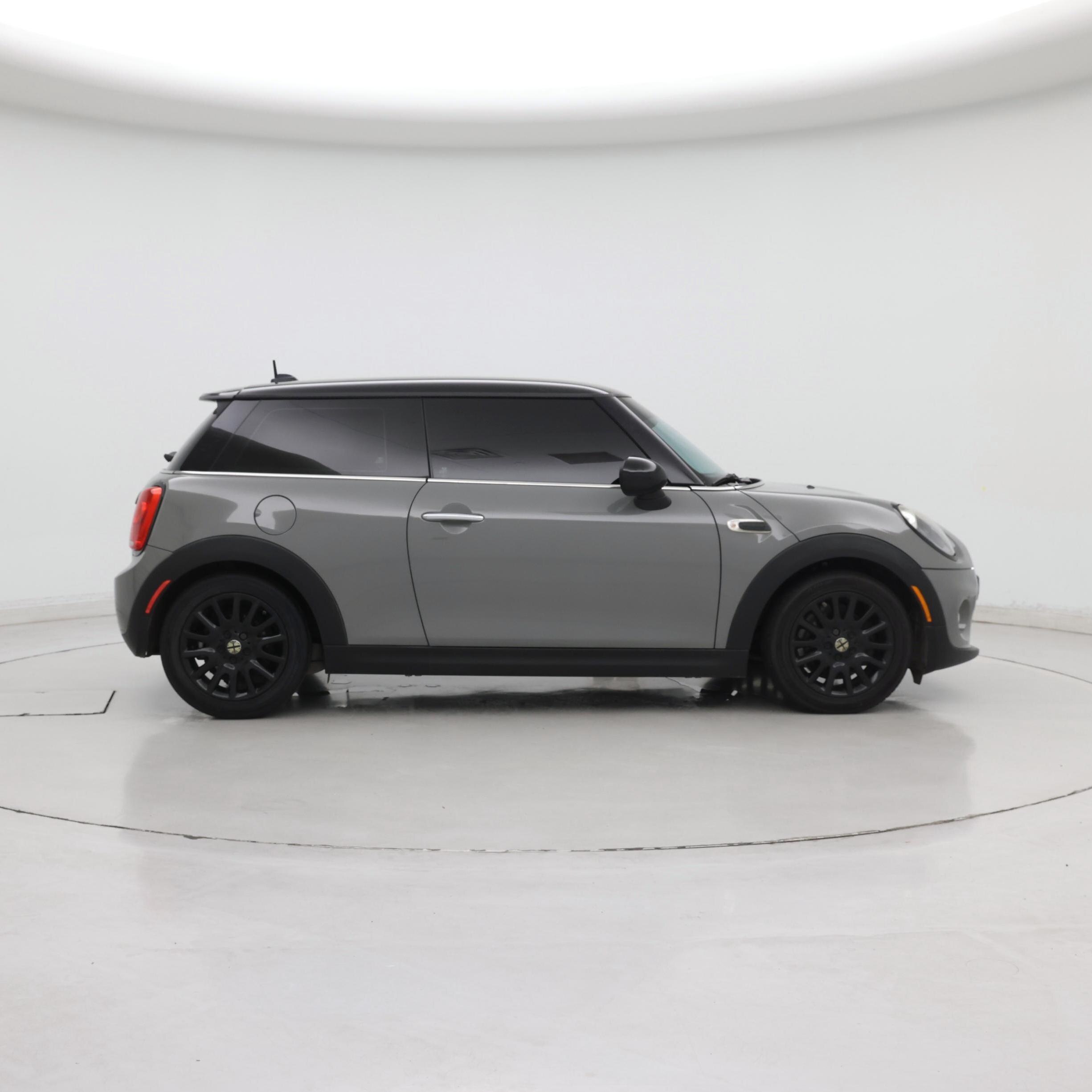 Thumbnail: 2016 MINI Cooper Hardtop - 7