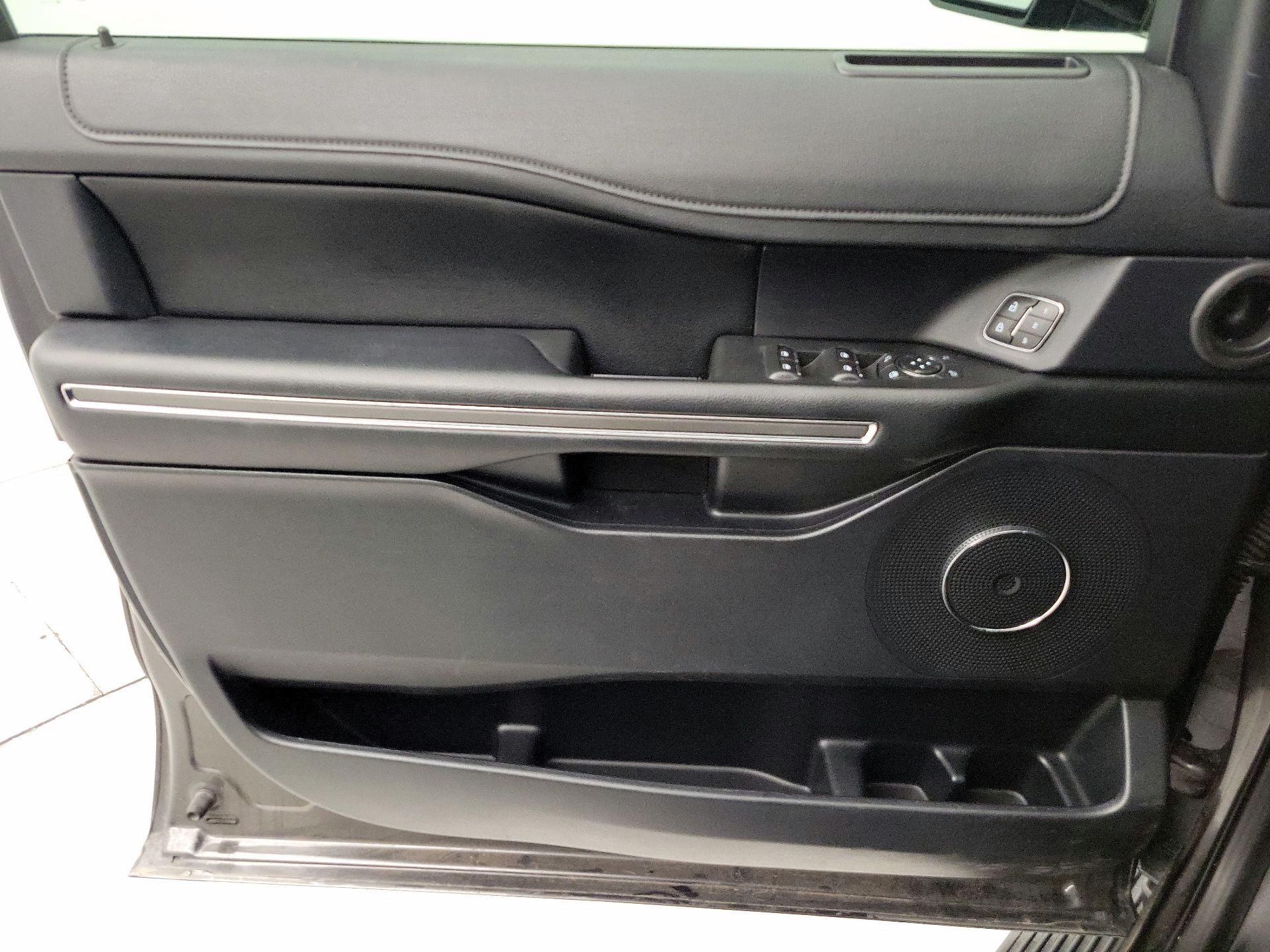 Thumbnail: 2019 Ford Expedition - 12