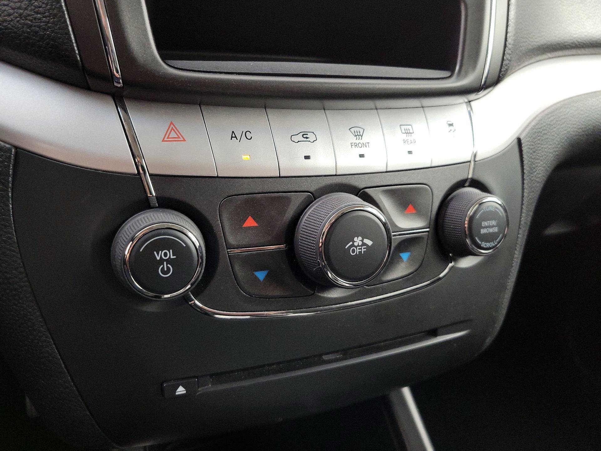 Thumbnail: 2015 Dodge Journey - 15