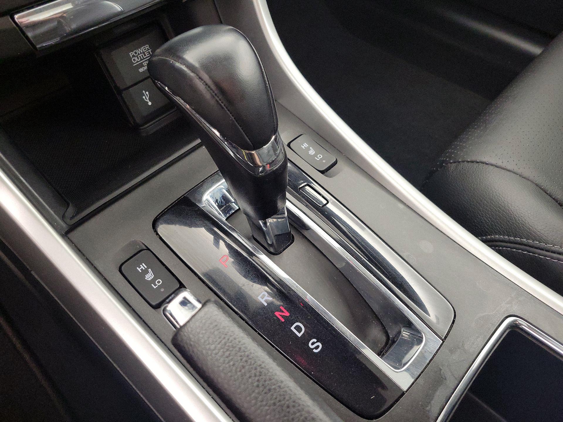 Thumbnail: 2015 Honda Accord - 17