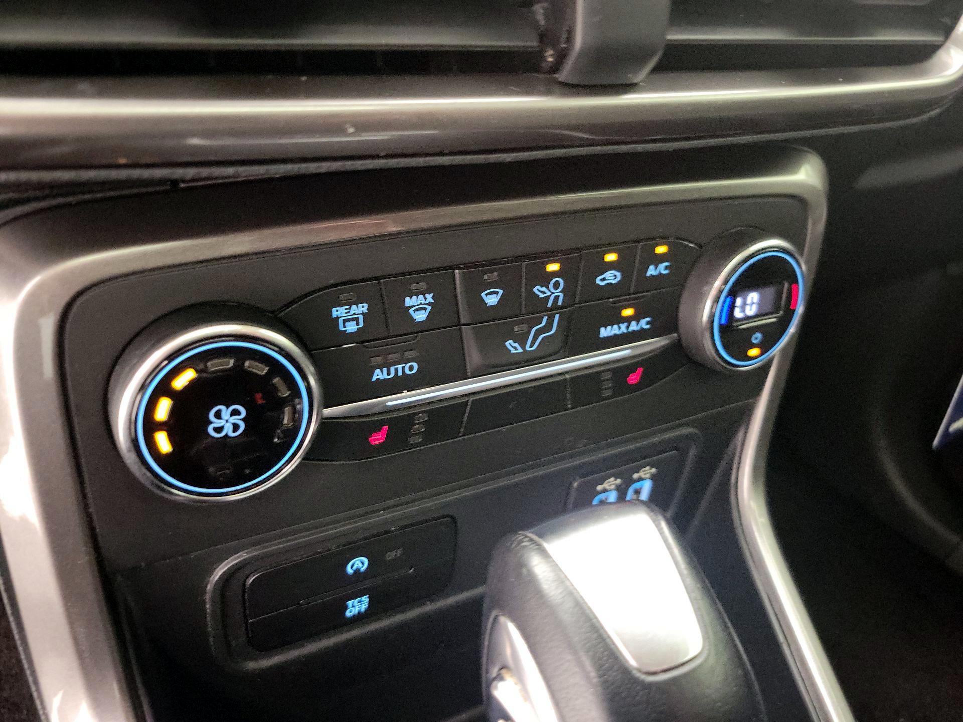 Thumbnail: 2020 Ford EcoSport - 16
