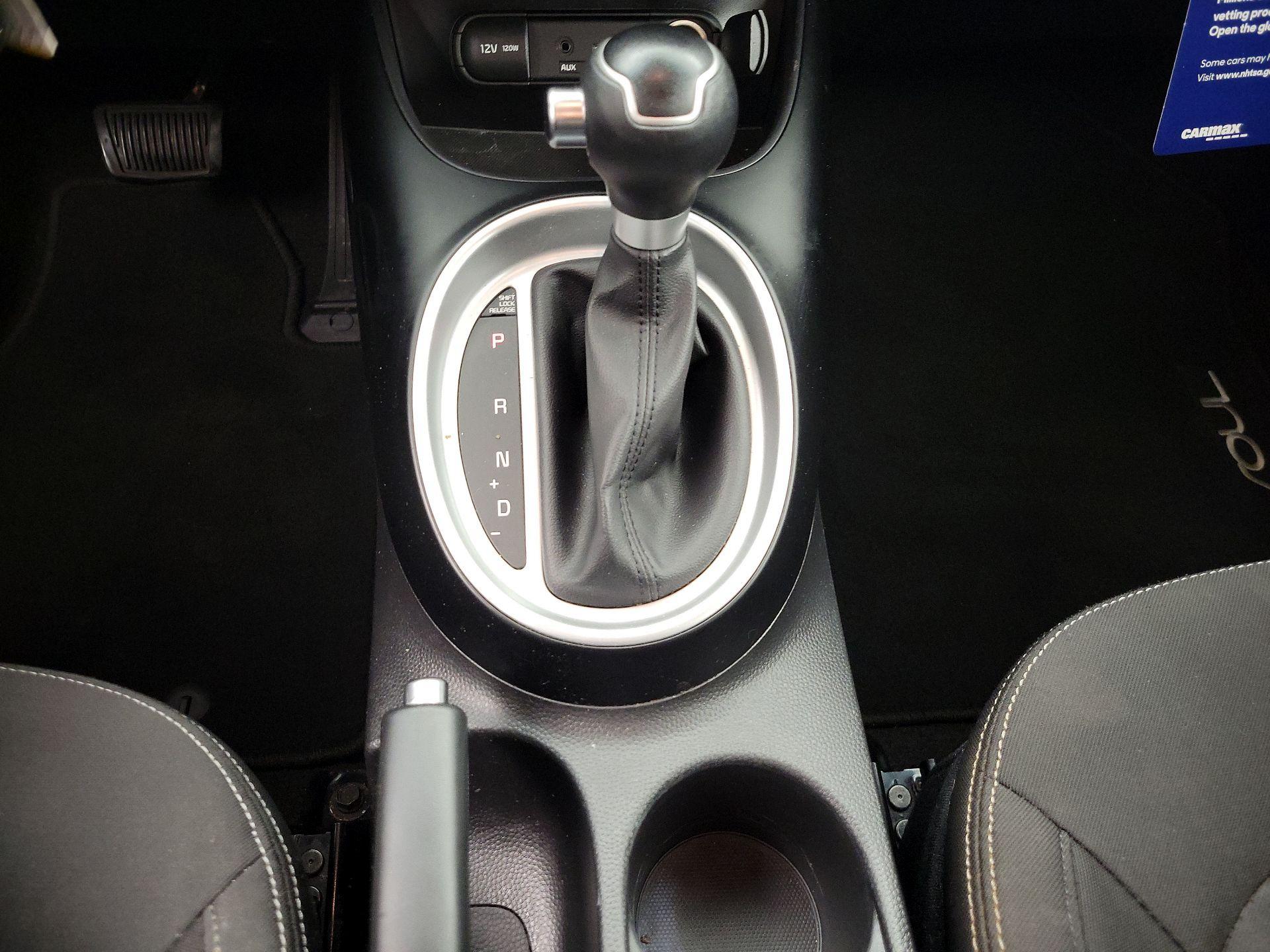 Thumbnail: 2015 Kia Soul - 16