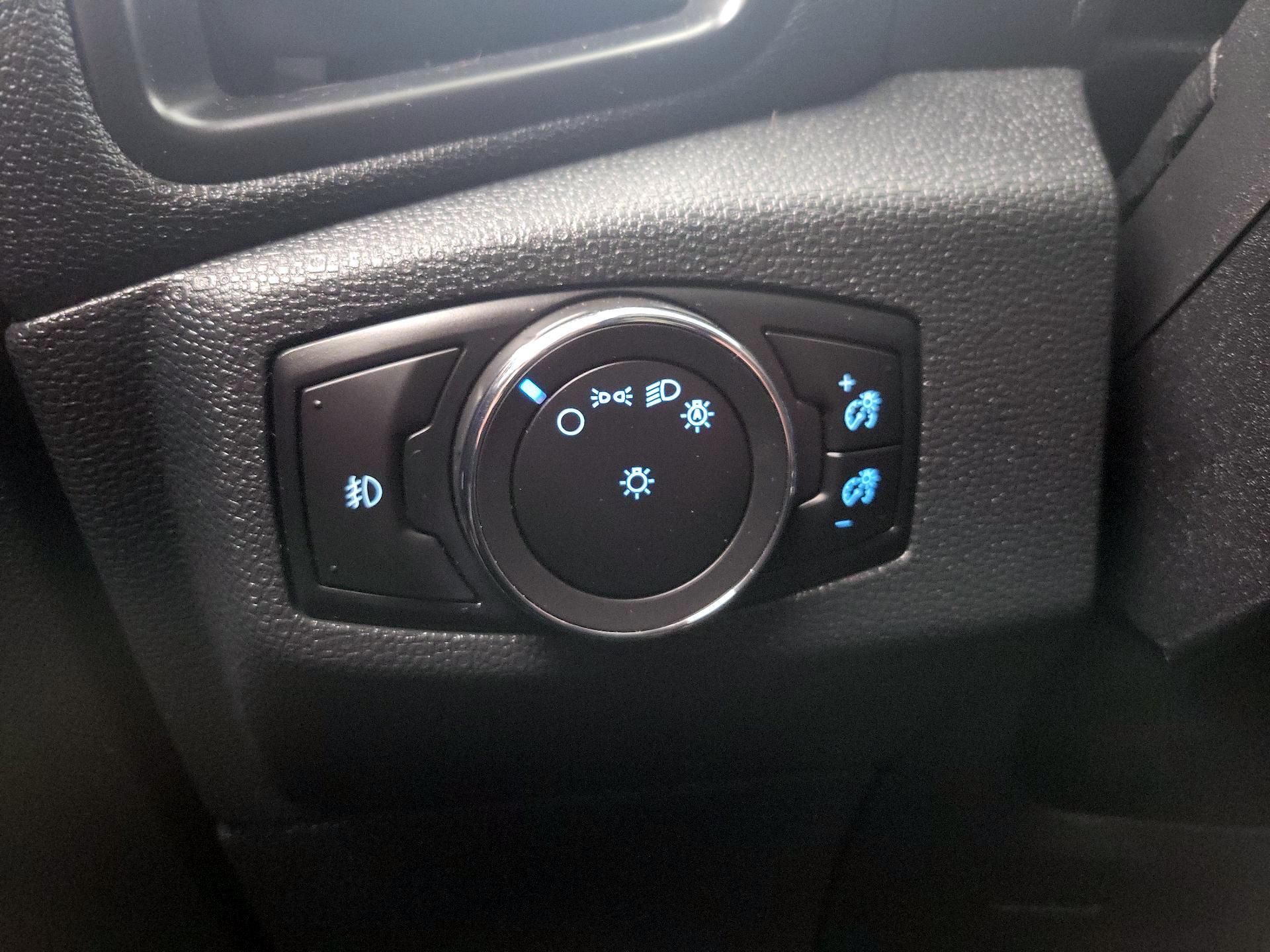 Thumbnail: 2018 Ford EcoSport - 13