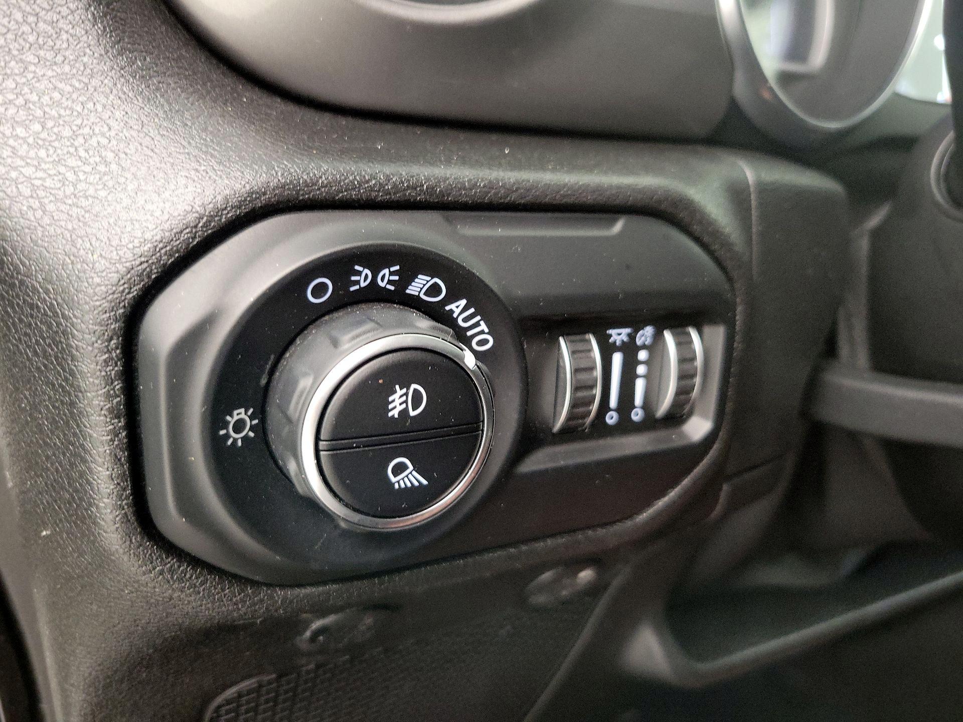 Thumbnail: 2020 Jeep Gladiator - 13