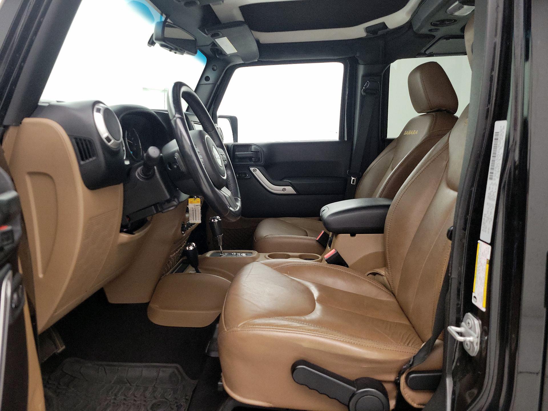 Thumbnail: 2015 Jeep Wrangler - 11