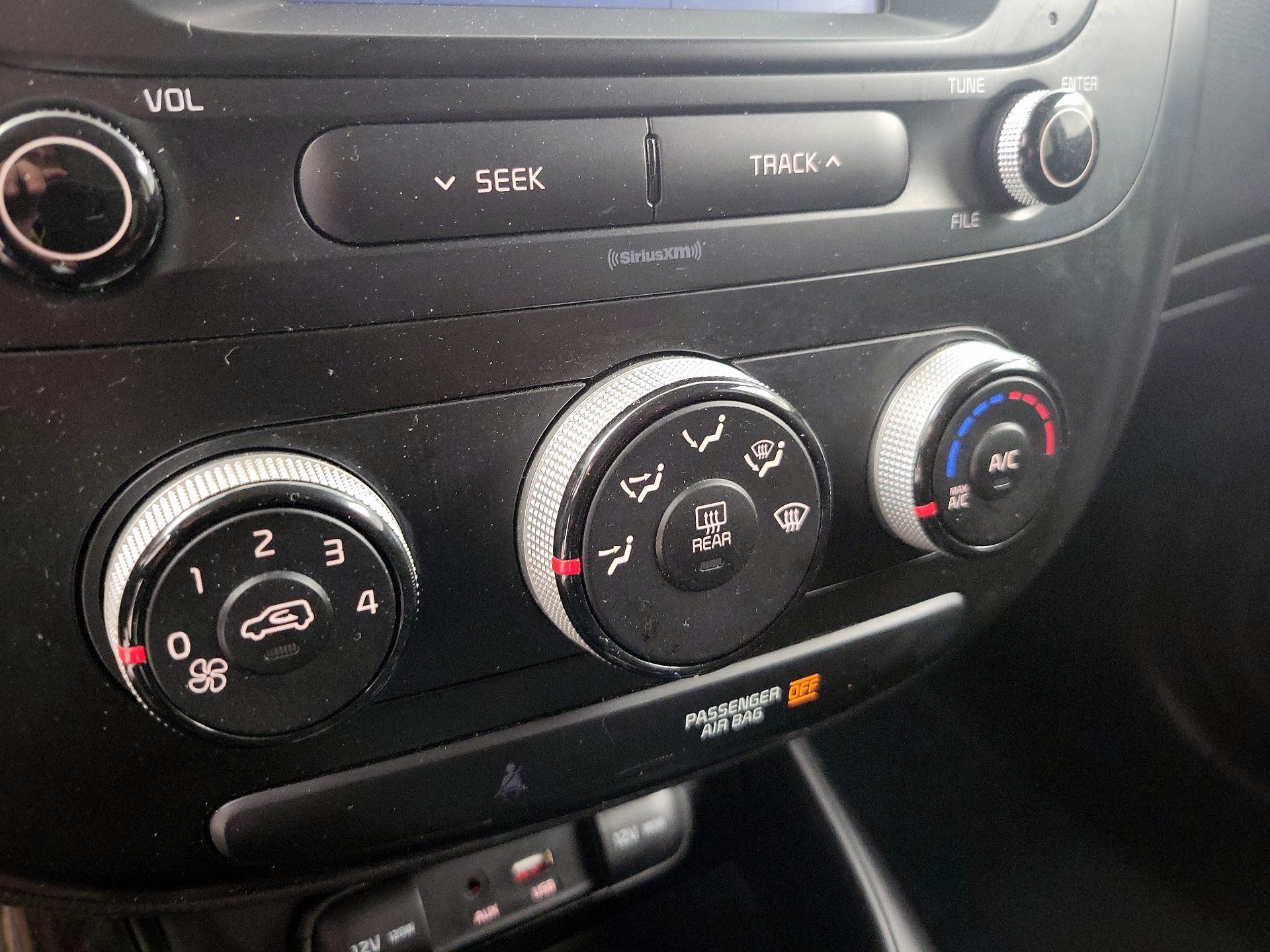 Thumbnail: 2019 Kia Soul - 16