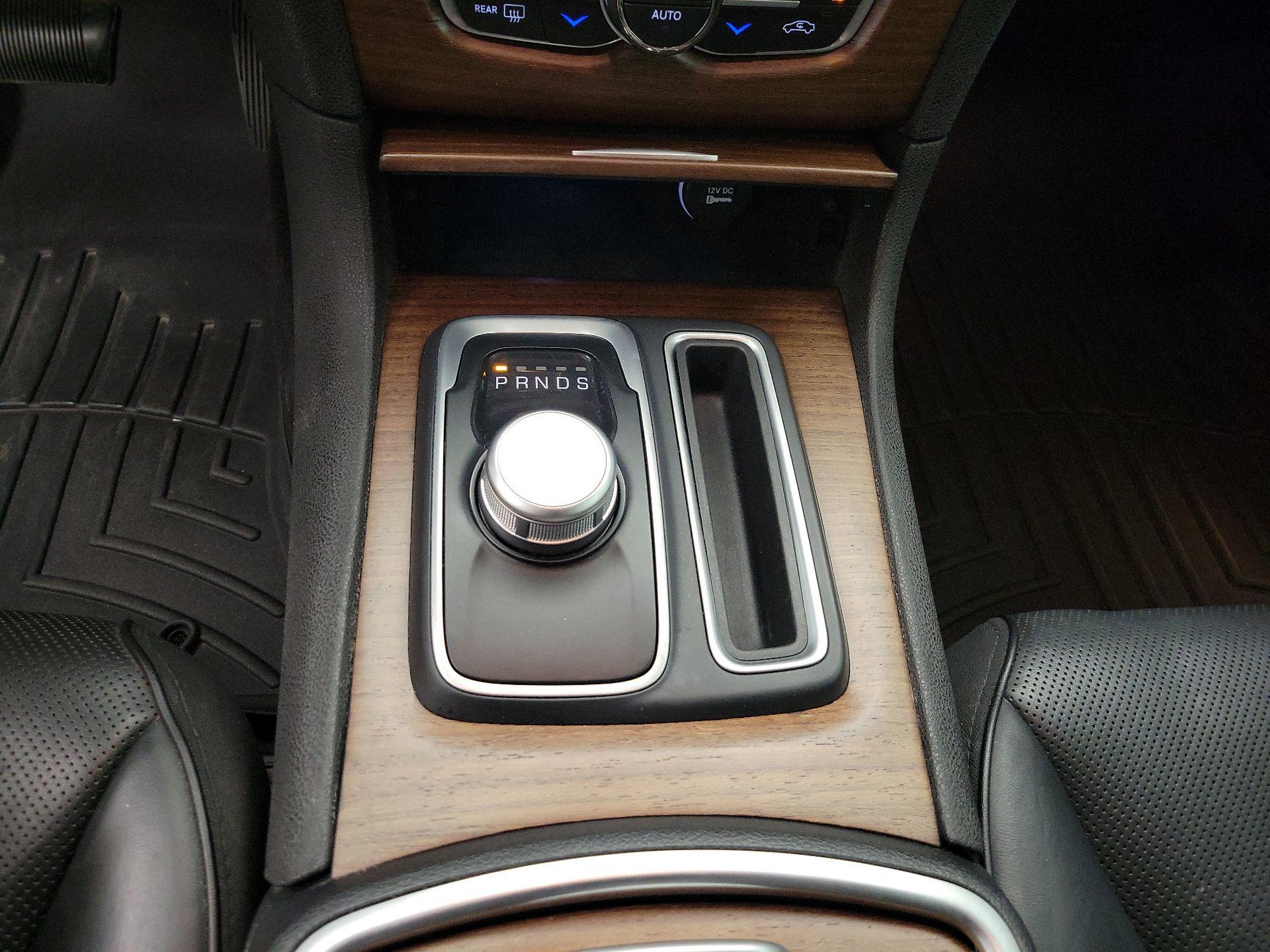 Thumbnail: 2018 Chrysler 300 - 18