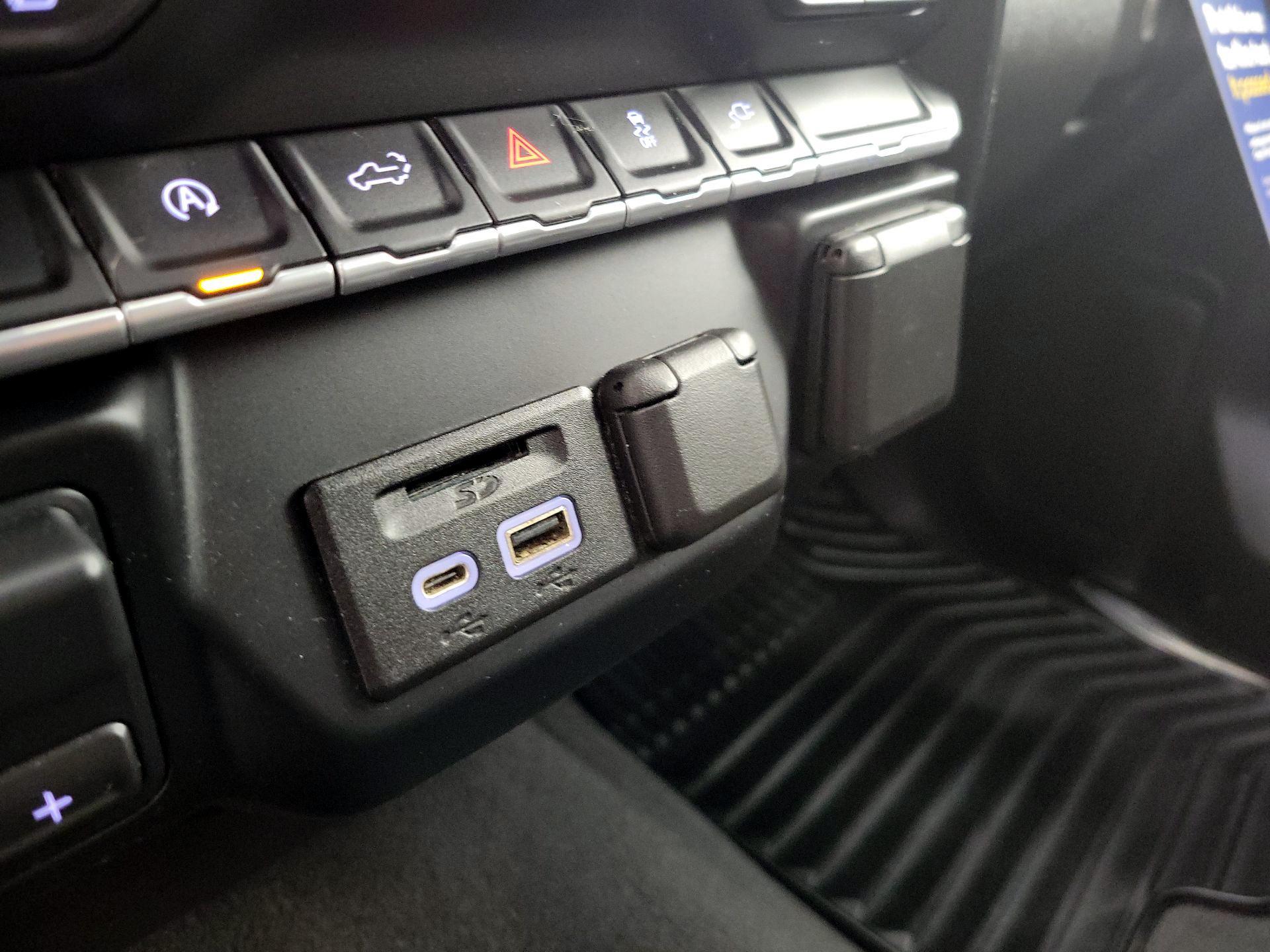 Thumbnail: 2019 Chevrolet Silverado 1500 - 18