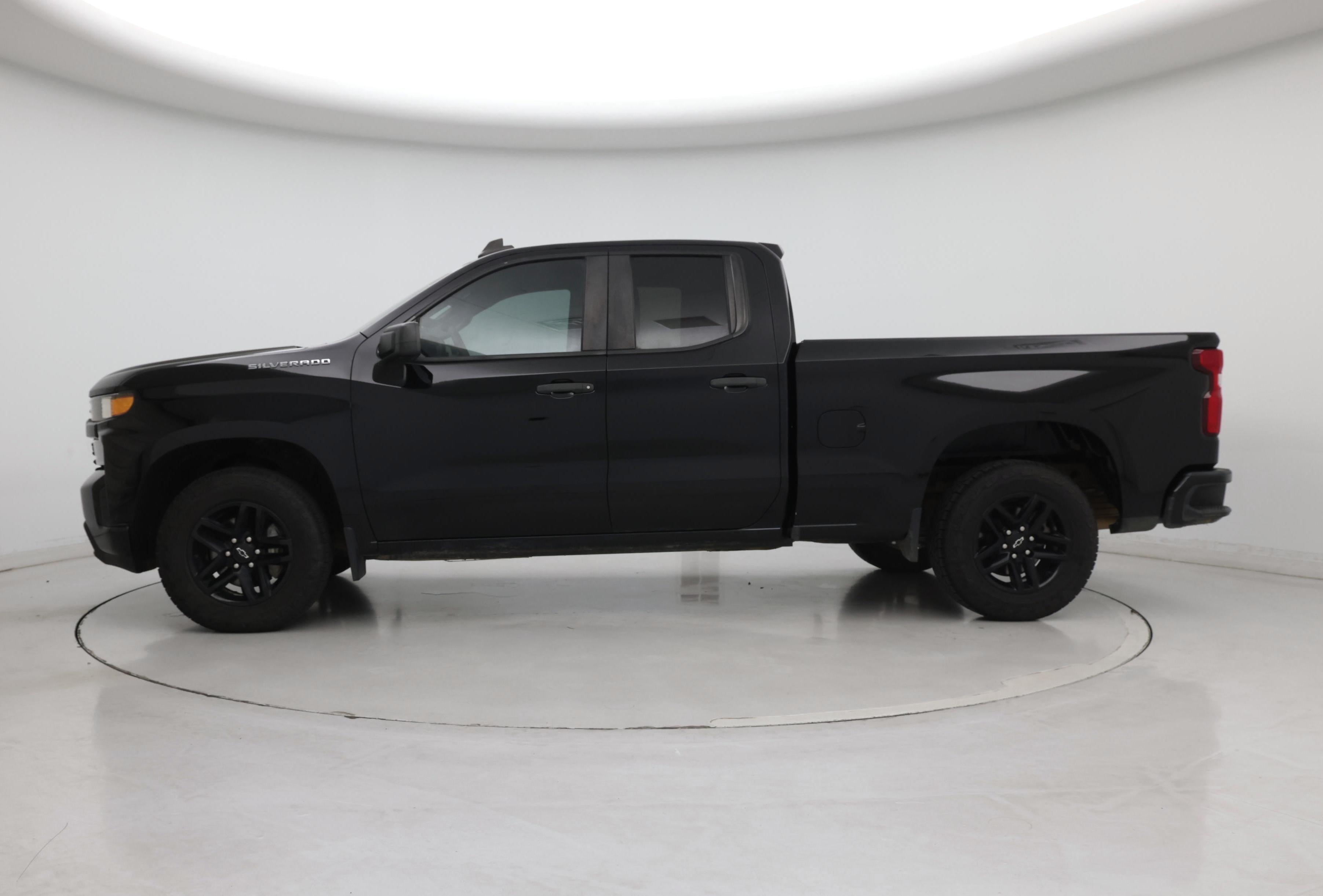 Thumbnail: 2020 Chevrolet Silverado 1500 - 3