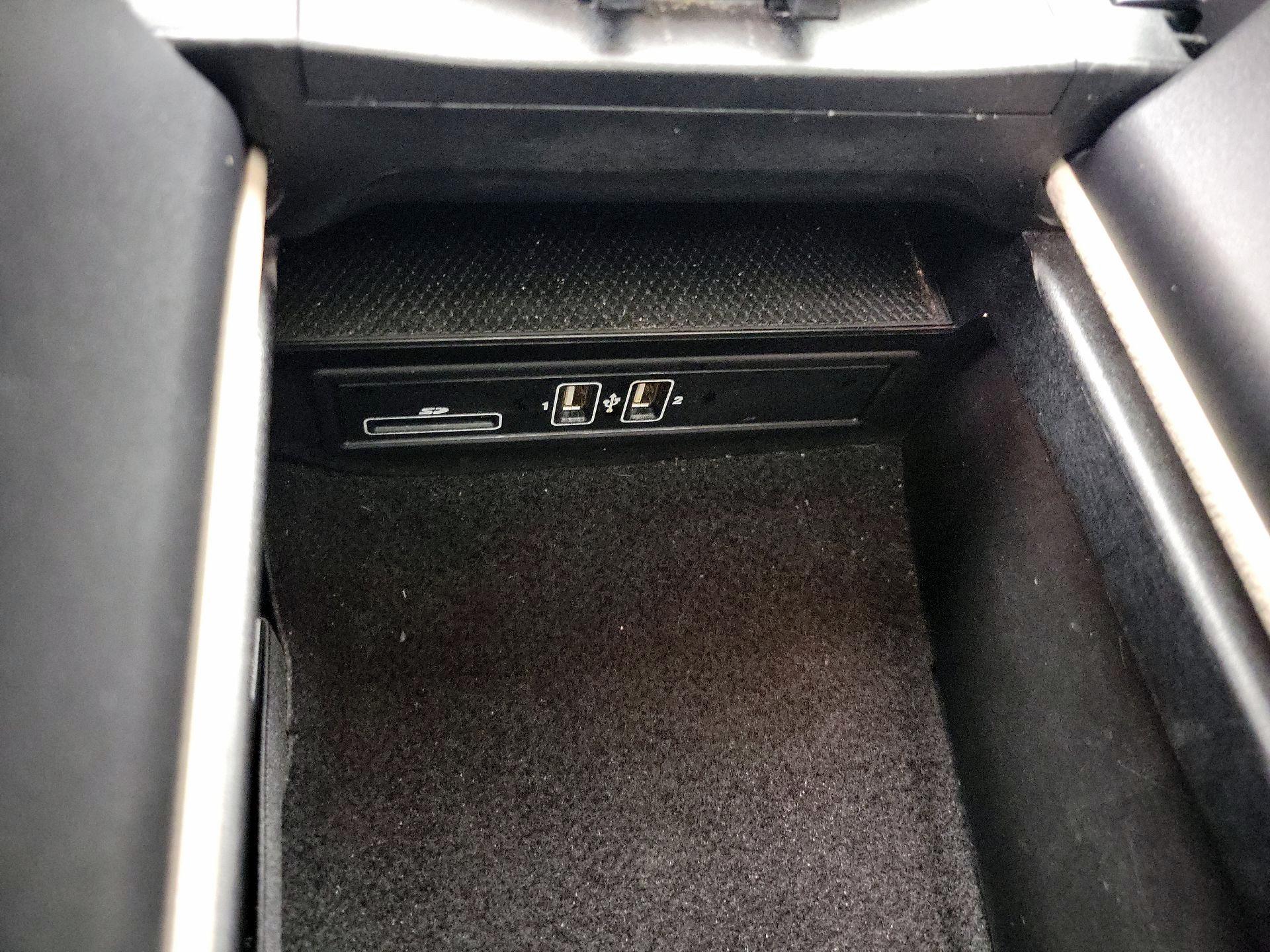 Thumbnail: 2018 Mercedes-Benz C-Class - 19