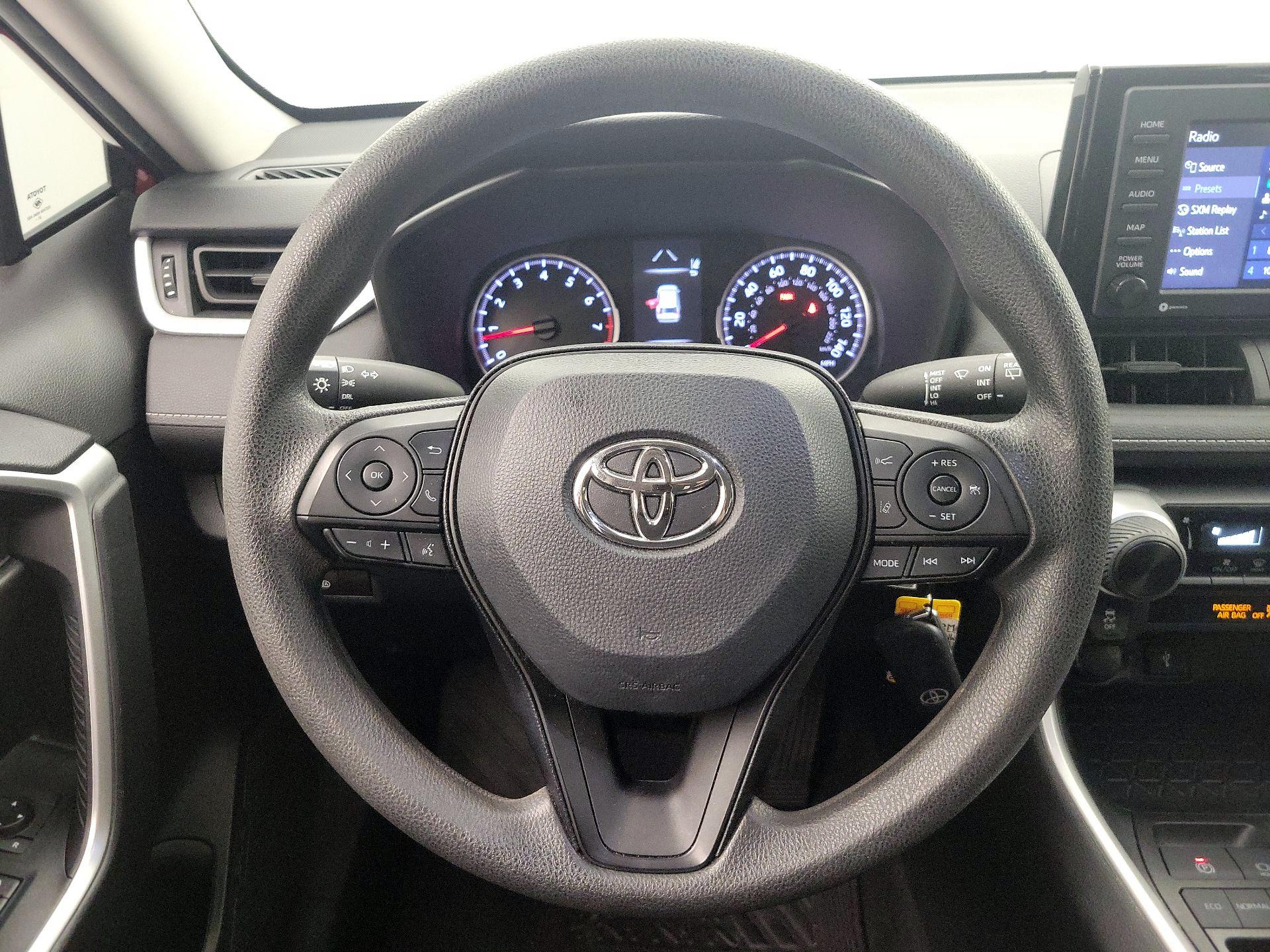 Thumbnail: 2022 Toyota RAV4 - 10