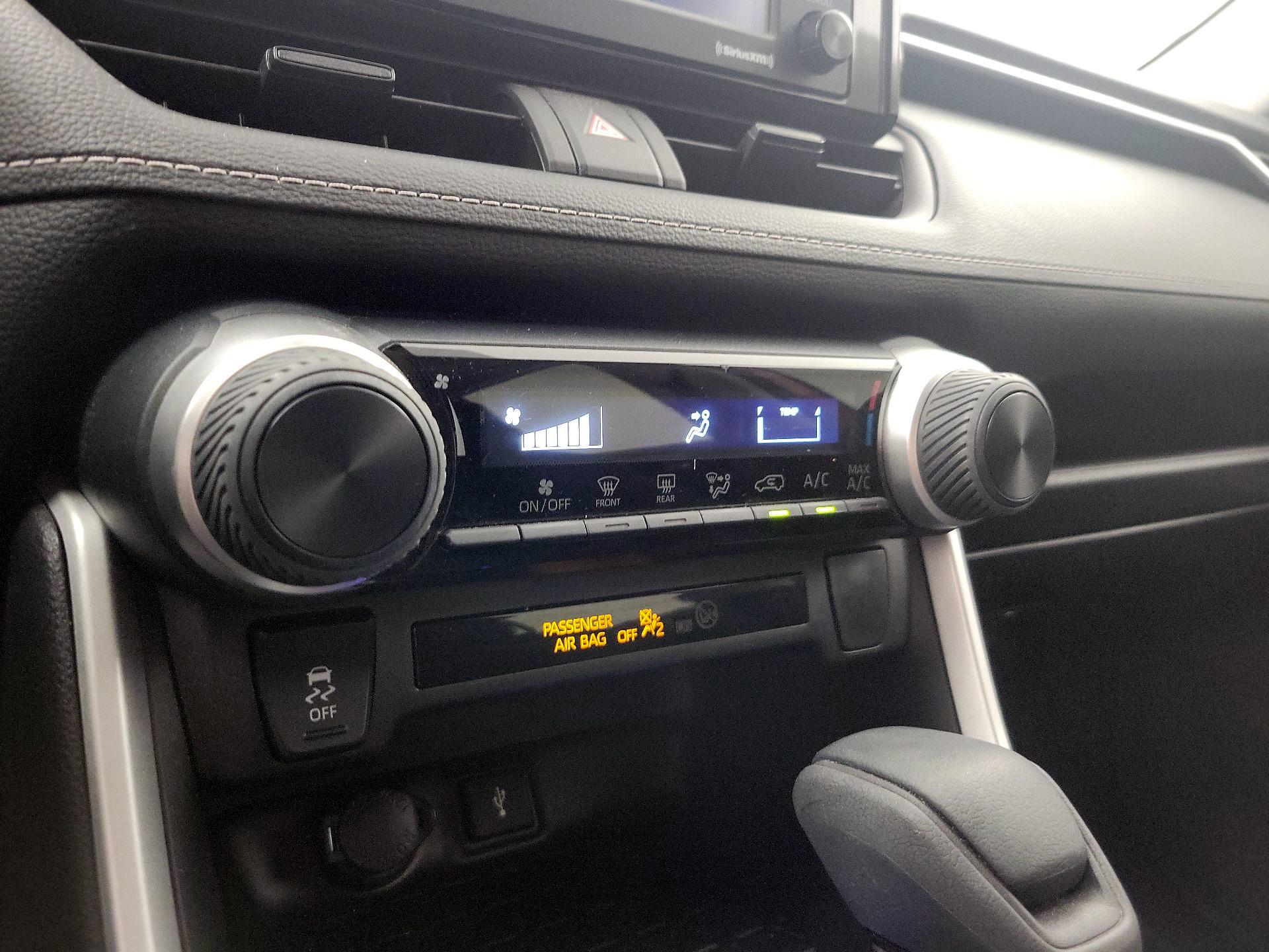 Thumbnail: 2022 Toyota RAV4 - 16