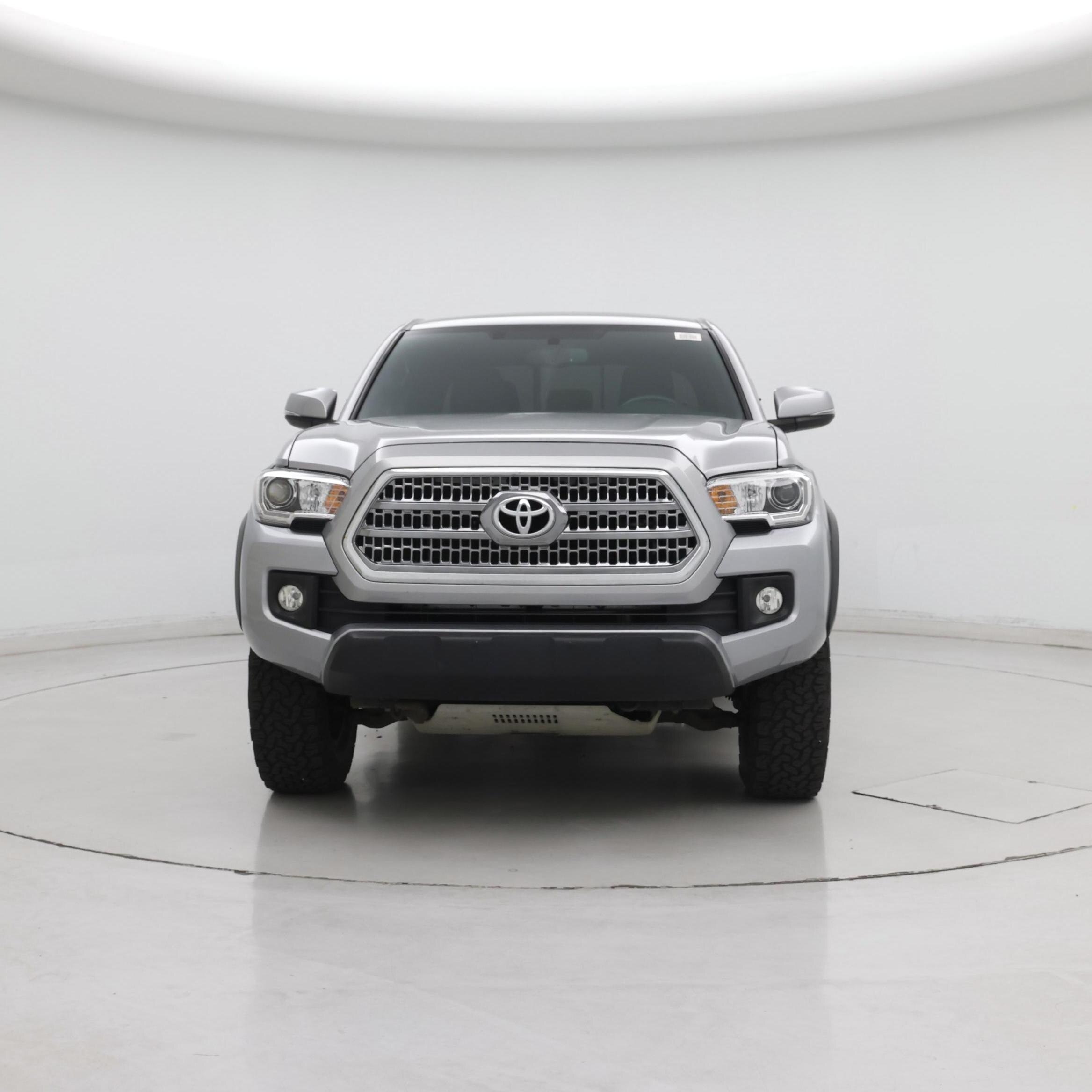 Thumbnail: 2017 Toyota Tacoma - 5