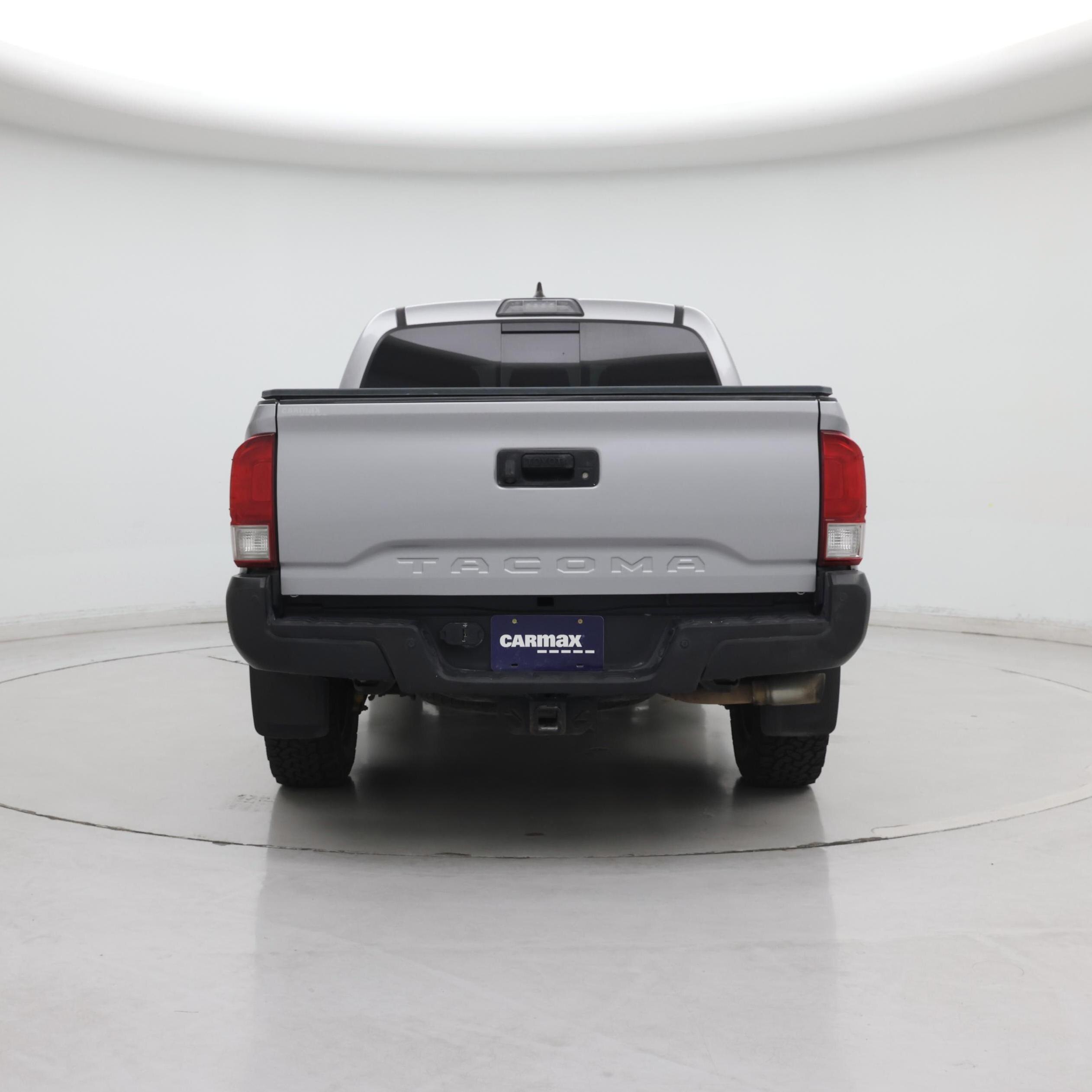 Thumbnail: 2017 Toyota Tacoma - 6