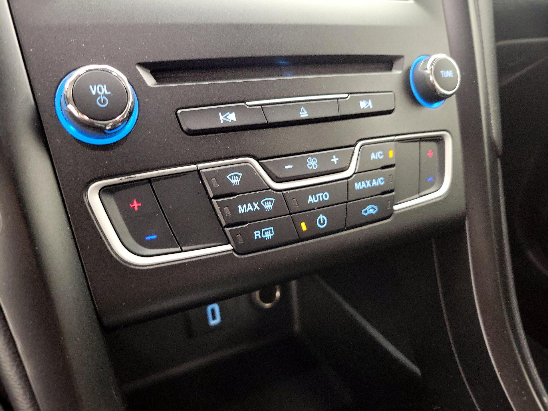 Thumbnail: 2018 Ford Fusion - 16