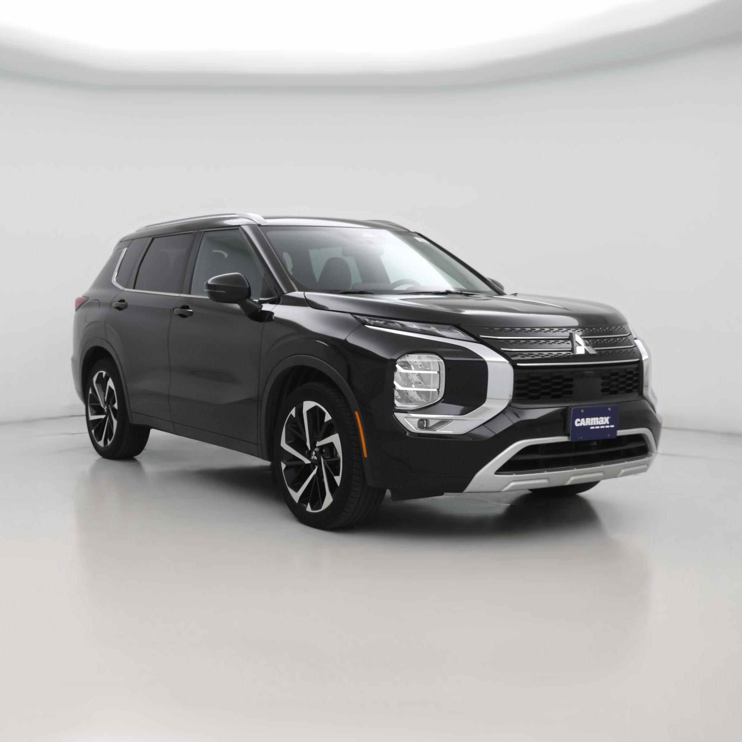 Thumbnail: 2023 Mitsubishi Outlander - 1