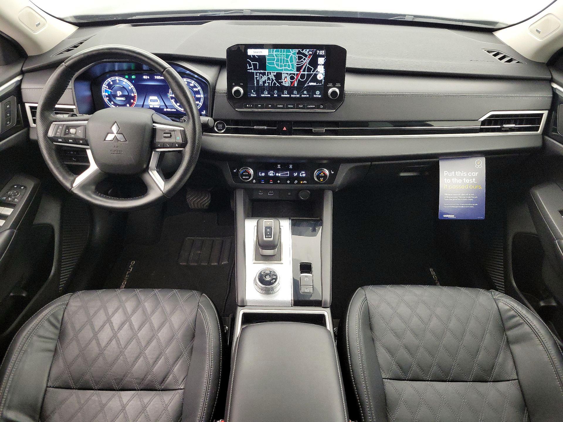 Thumbnail: 2023 Mitsubishi Outlander - 9
