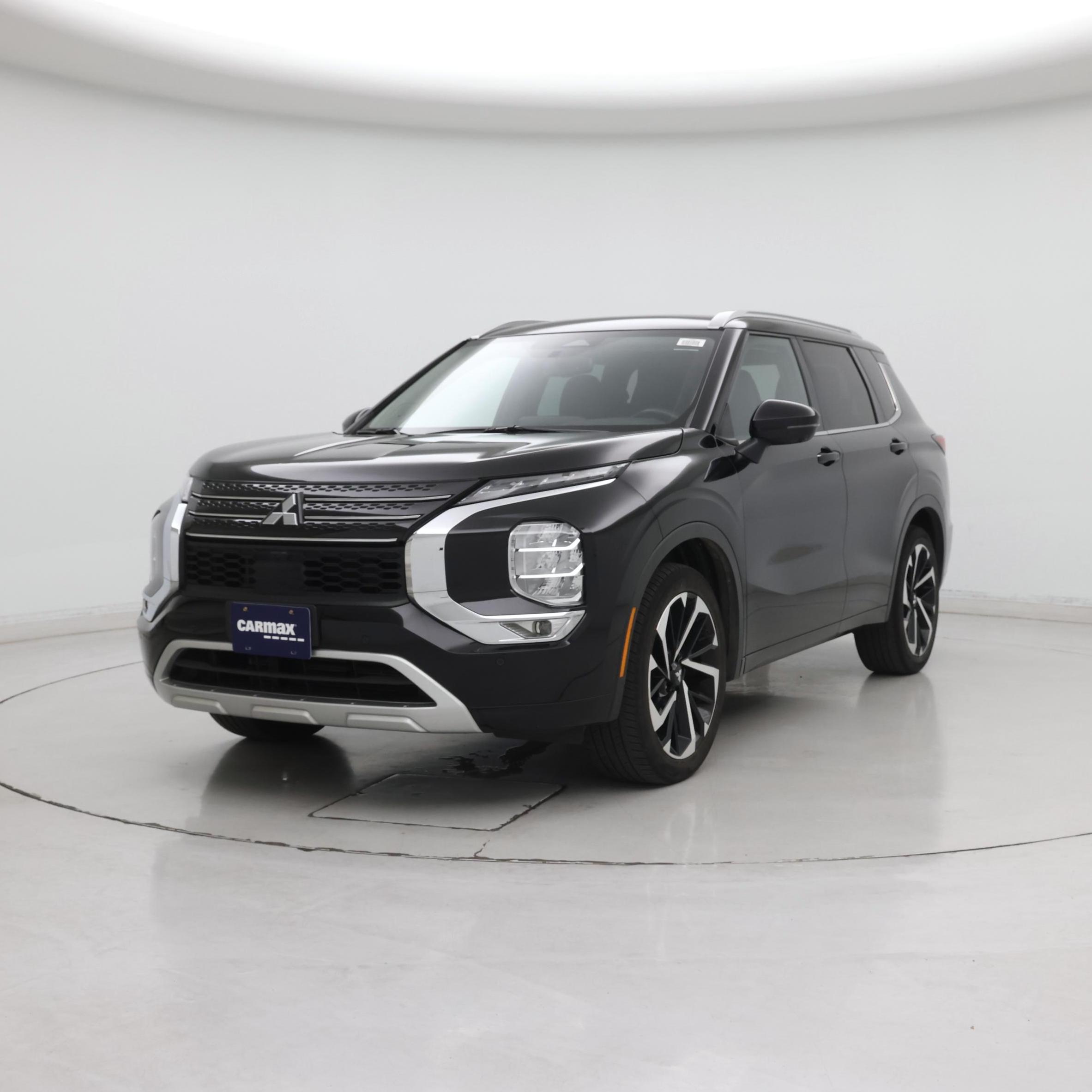 Thumbnail: 2023 Mitsubishi Outlander - 4