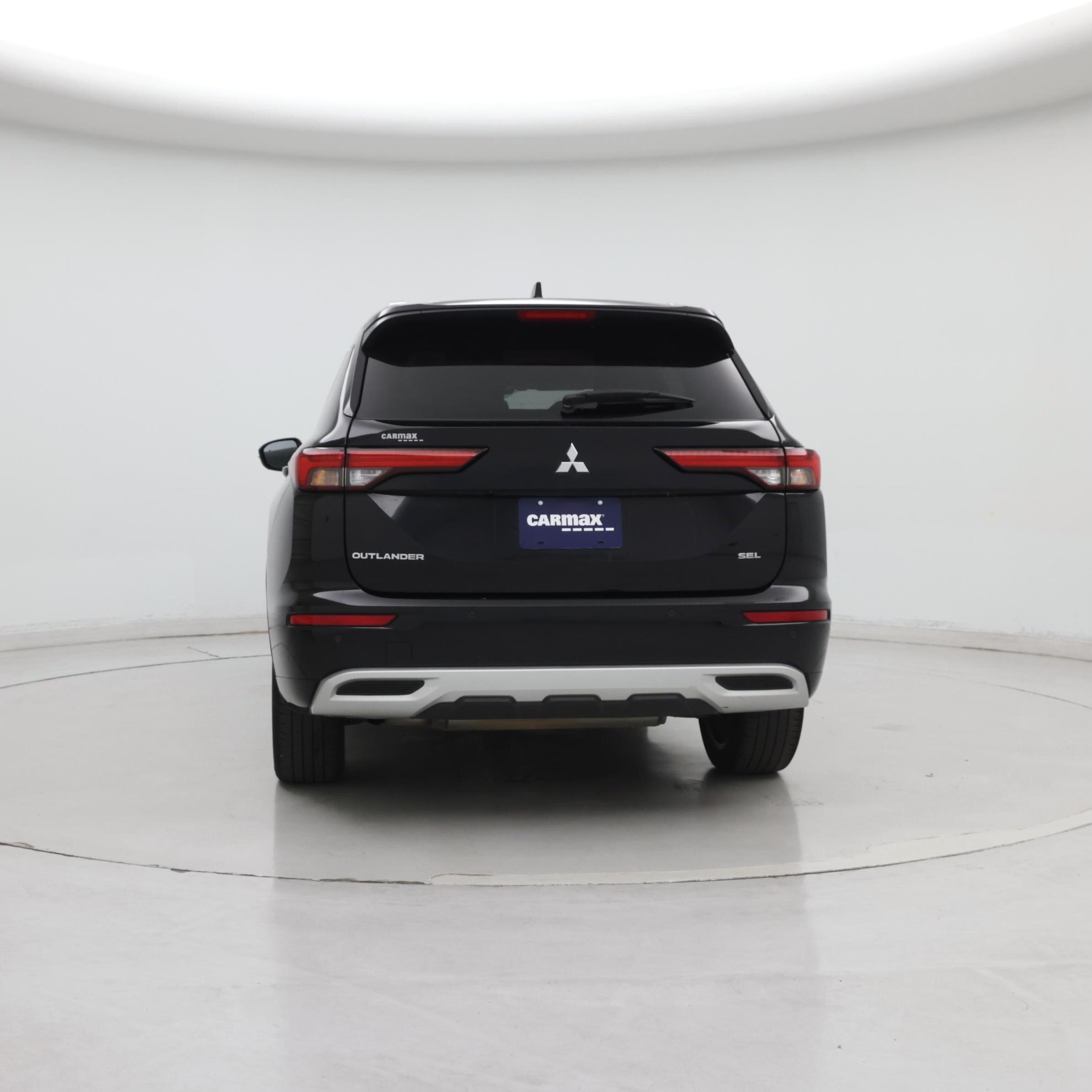 Thumbnail: 2023 Mitsubishi Outlander - 6