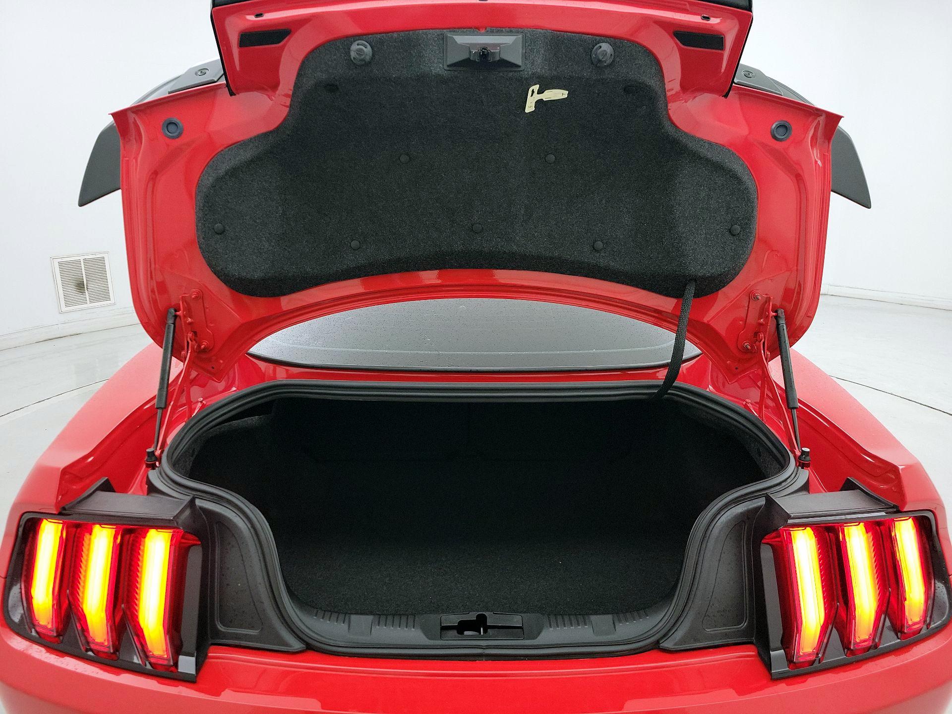 Thumbnail: 2022 Ford Mustang - 20