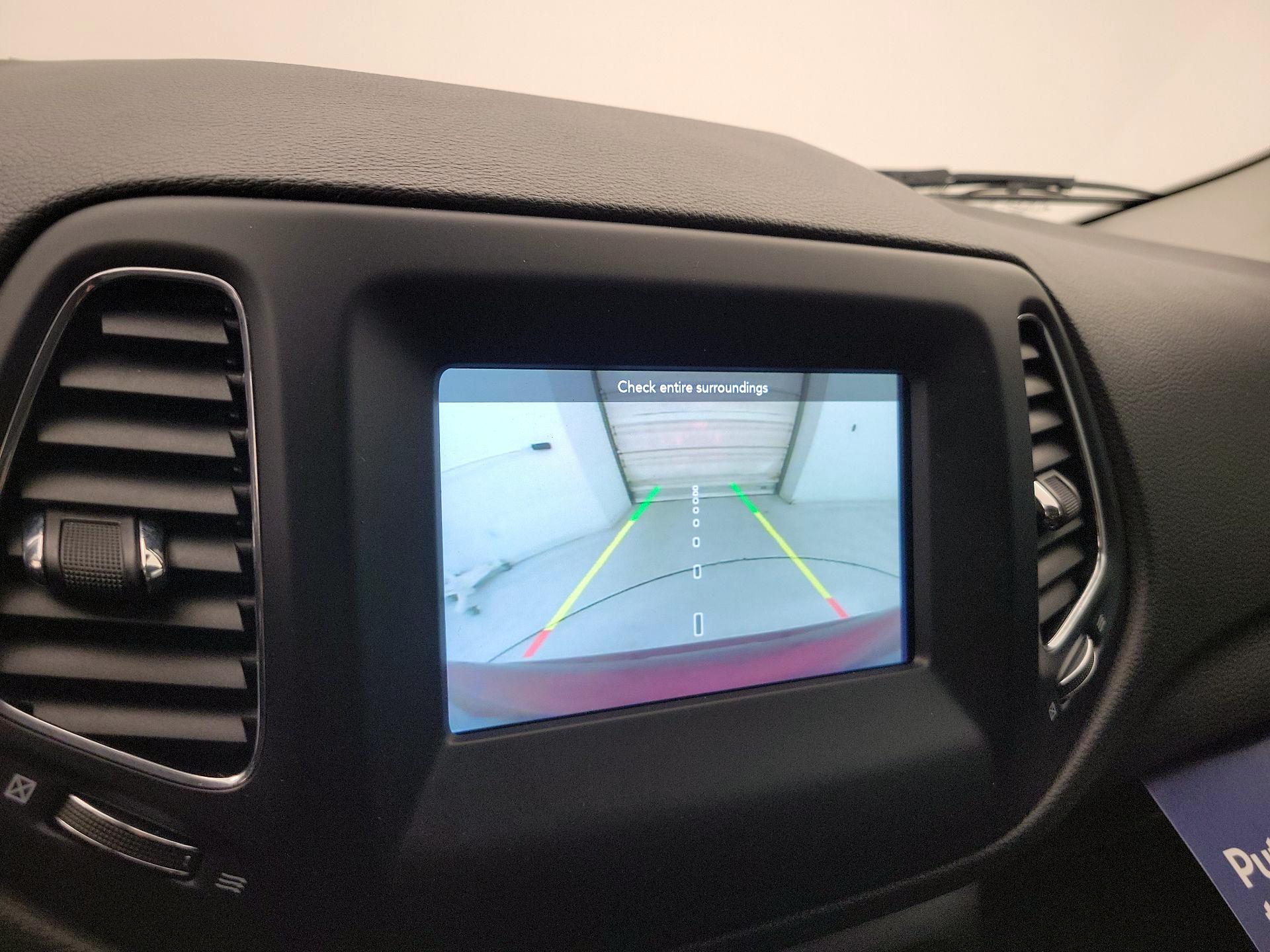 Thumbnail: 2021 Jeep Compass - 14