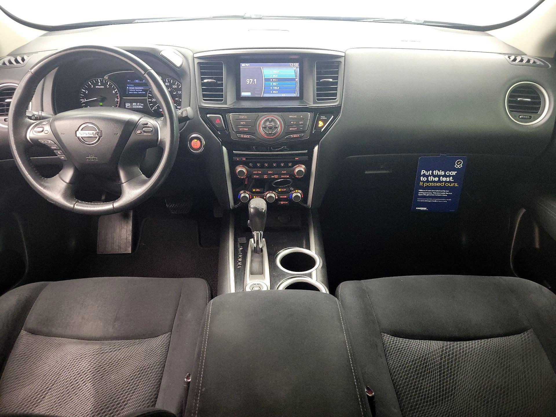 Thumbnail: 2015 Nissan Pathfinder - 9