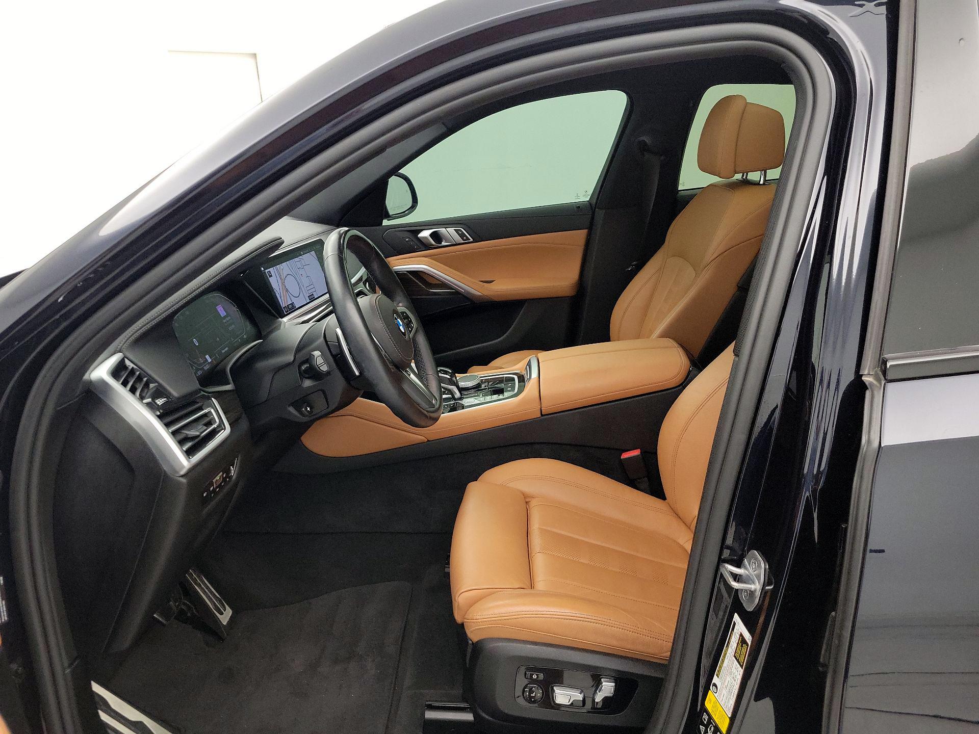 Thumbnail: 2021 BMW X6 - 11