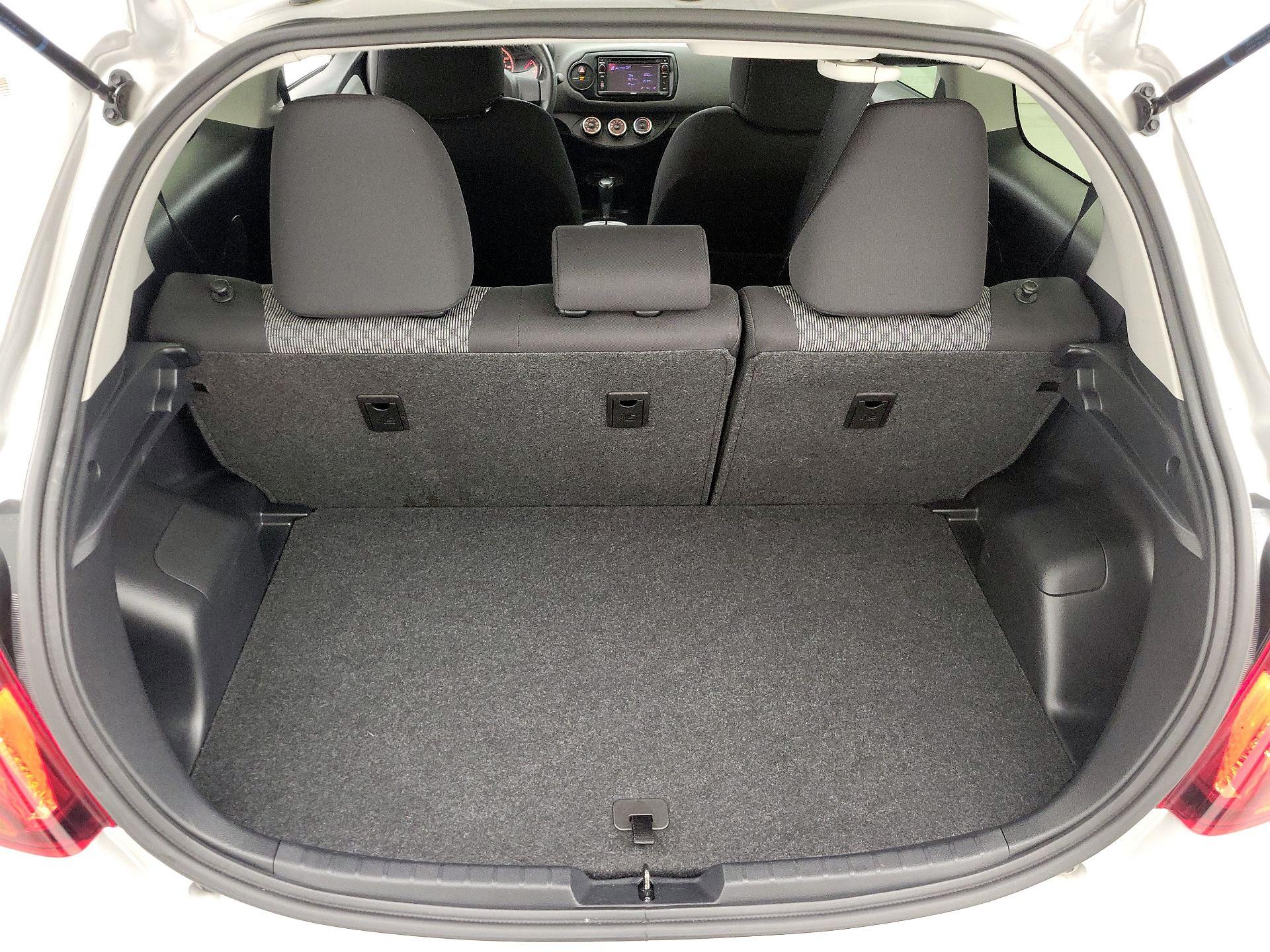 Thumbnail: 2015 Toyota Yaris - 20