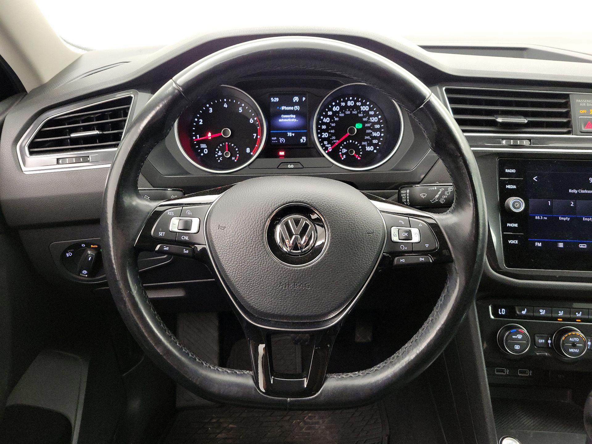 Thumbnail: 2018 Volkswagen Tiguan - 10