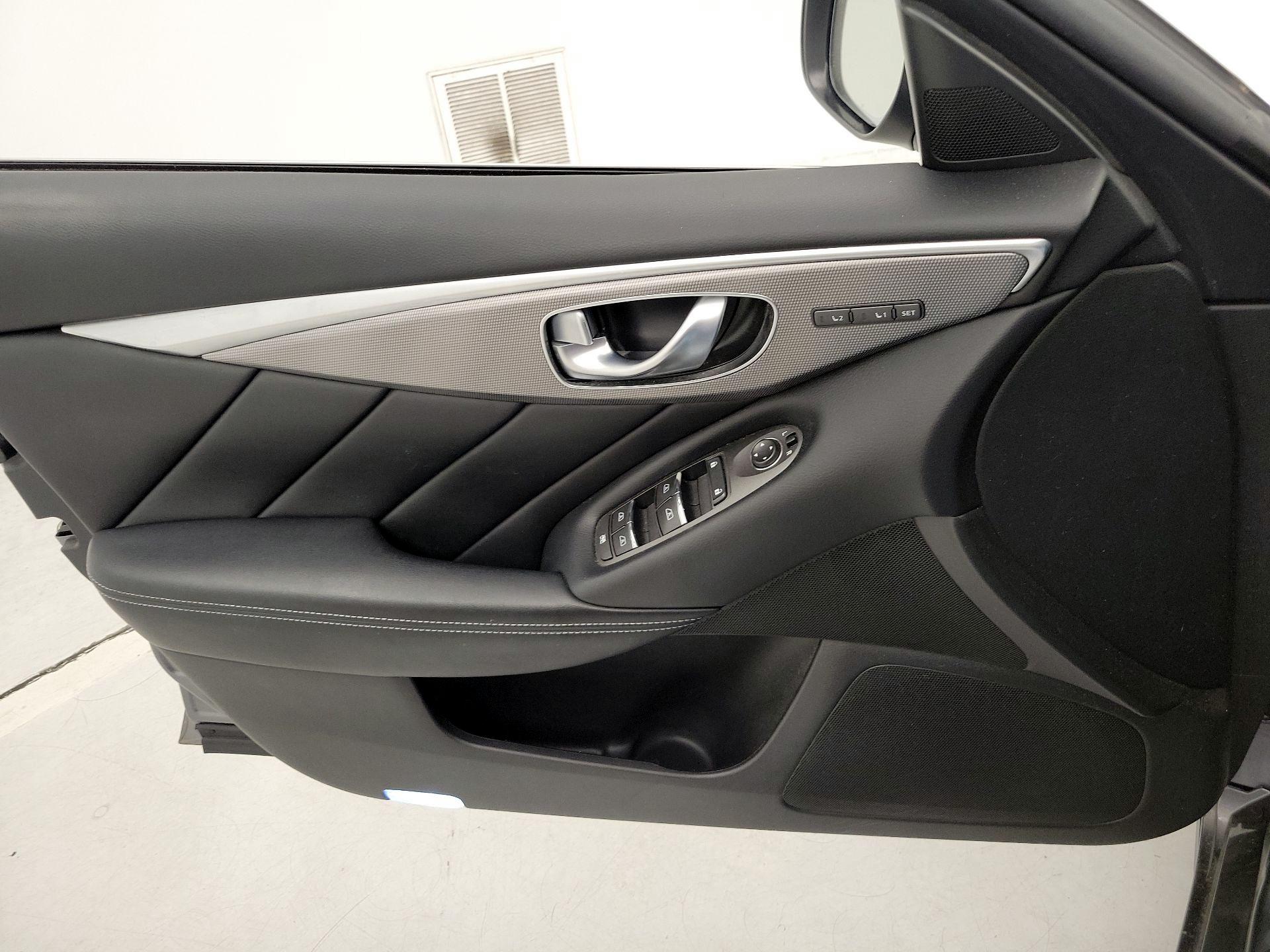 Thumbnail: 2016 INFINITI  - 12