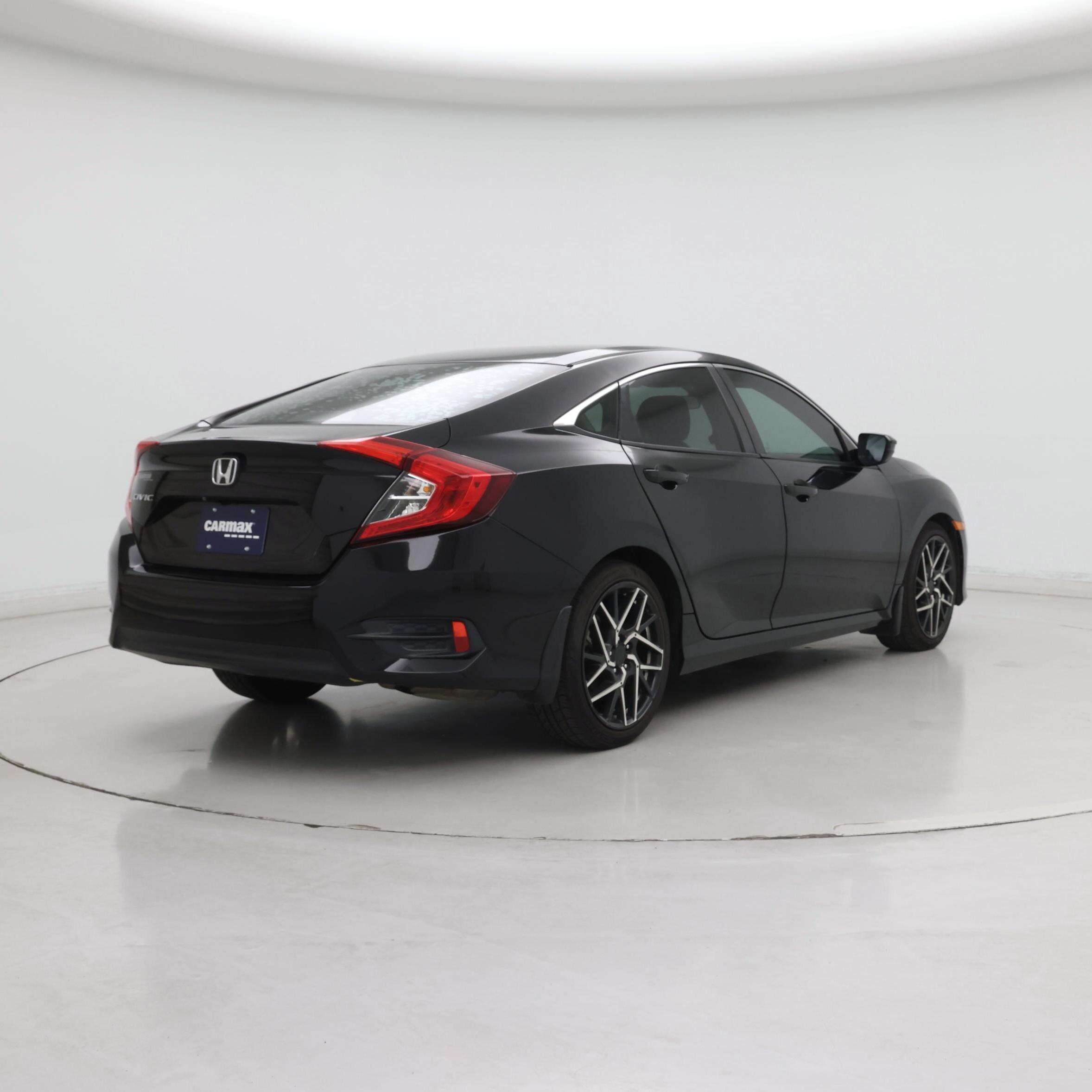 Thumbnail: 2017 Honda Civic - 8
