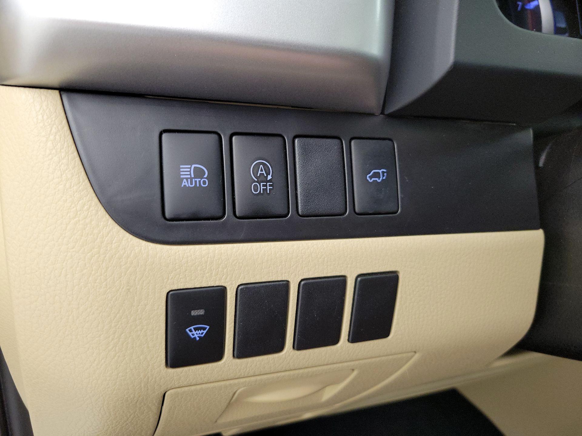 Thumbnail: 2019 Toyota Highlander - 13