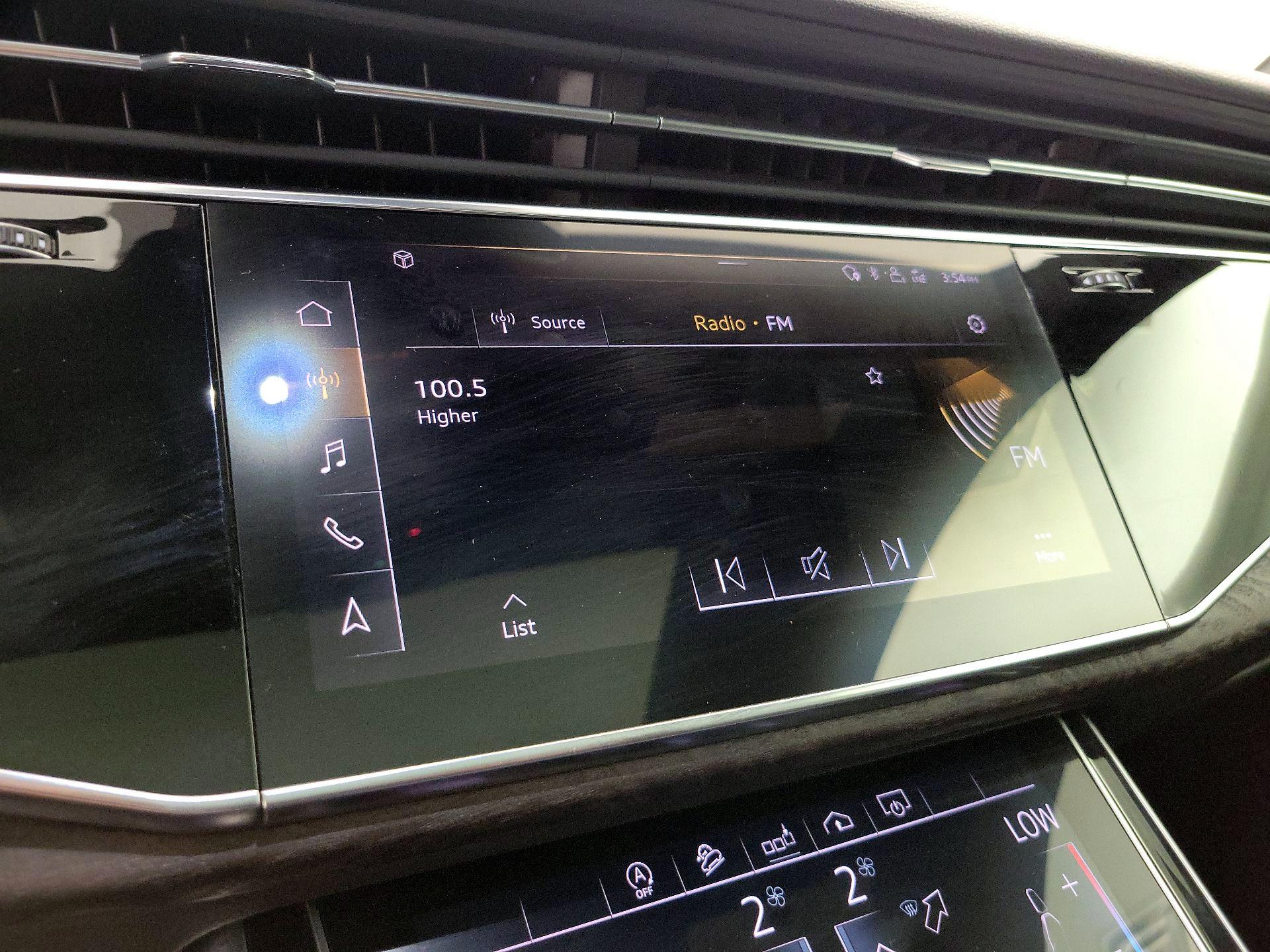 Thumbnail: 2020 Audi Q8 - 16