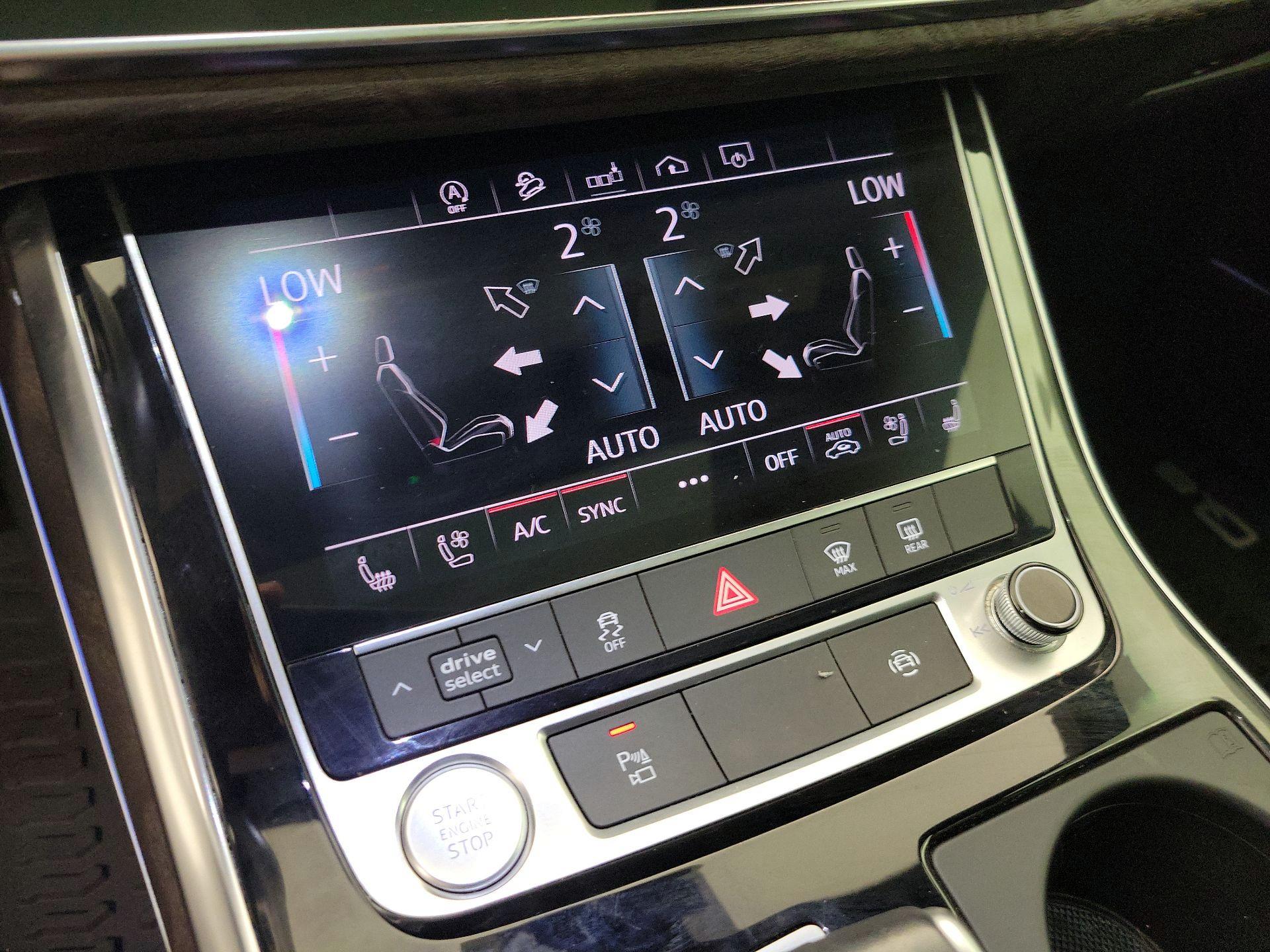 Thumbnail: 2020 Audi Q8 - 17