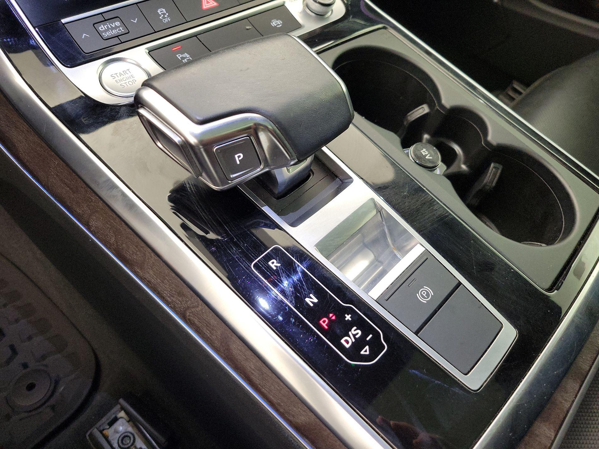 Thumbnail: 2020 Audi Q8 - 18