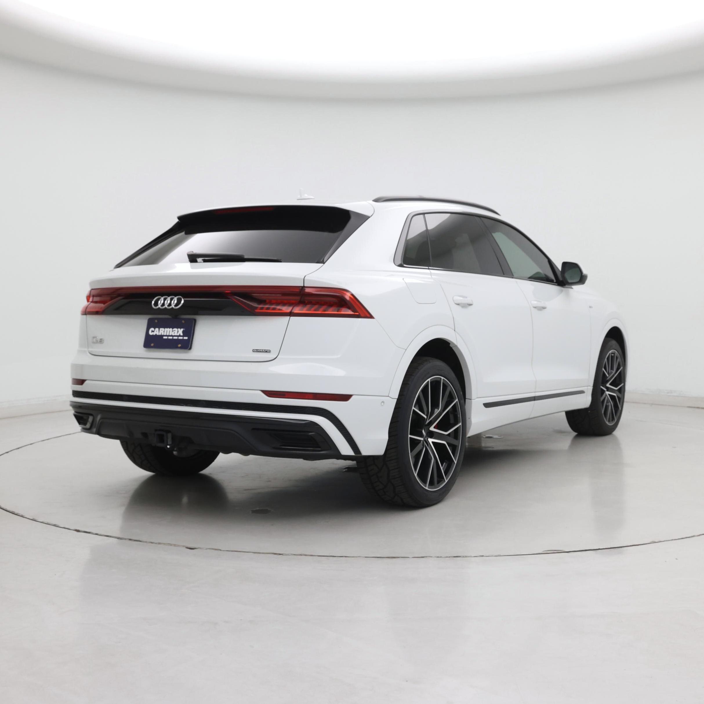 Thumbnail: 2020 Audi Q8 - 8