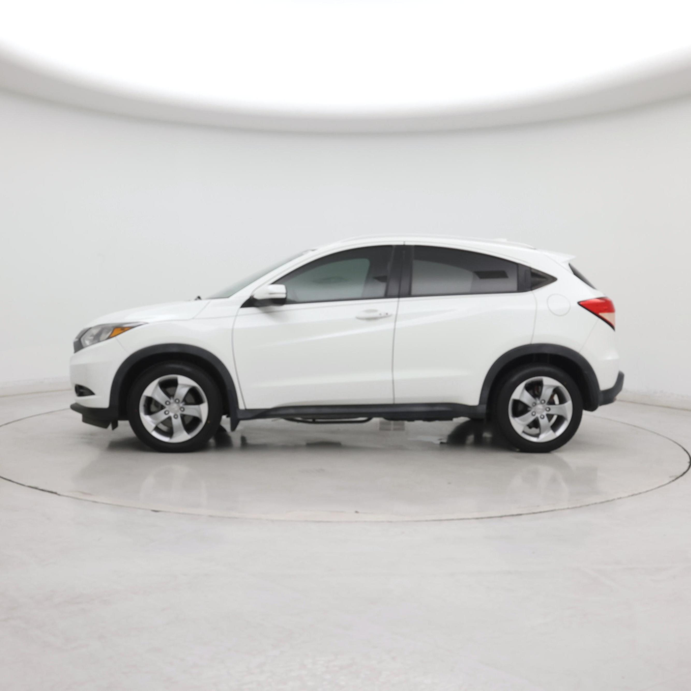 Thumbnail: 2017 Honda HR-V - 3