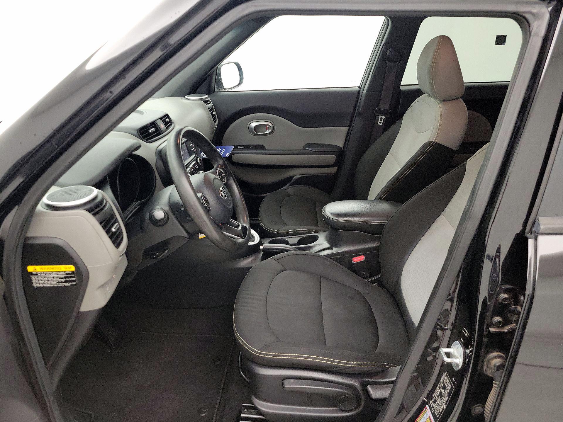 Thumbnail: 2016 Kia Soul - 11