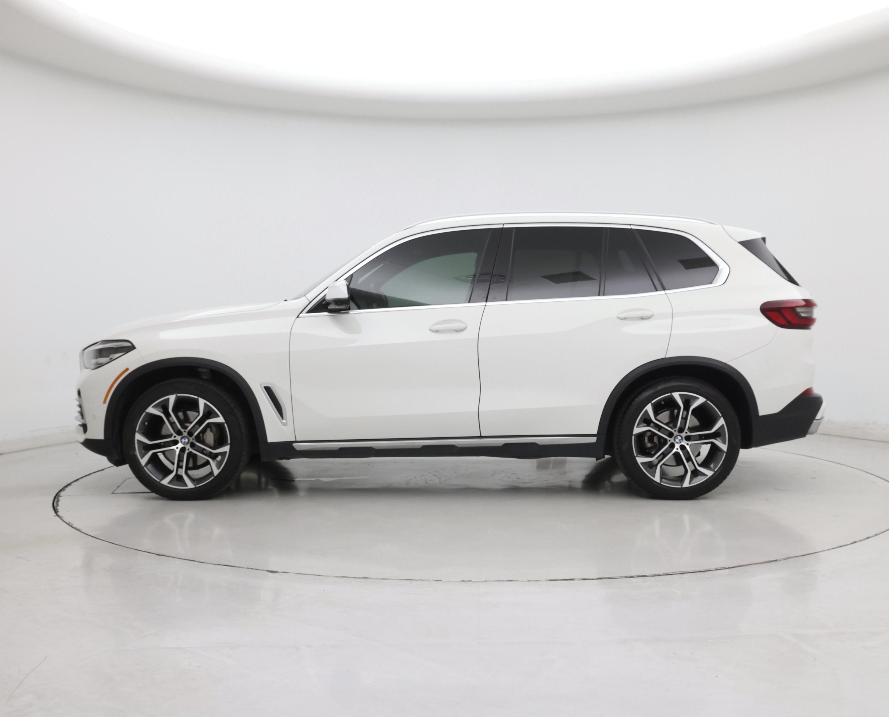 Thumbnail: 2021 BMW X5 - 3