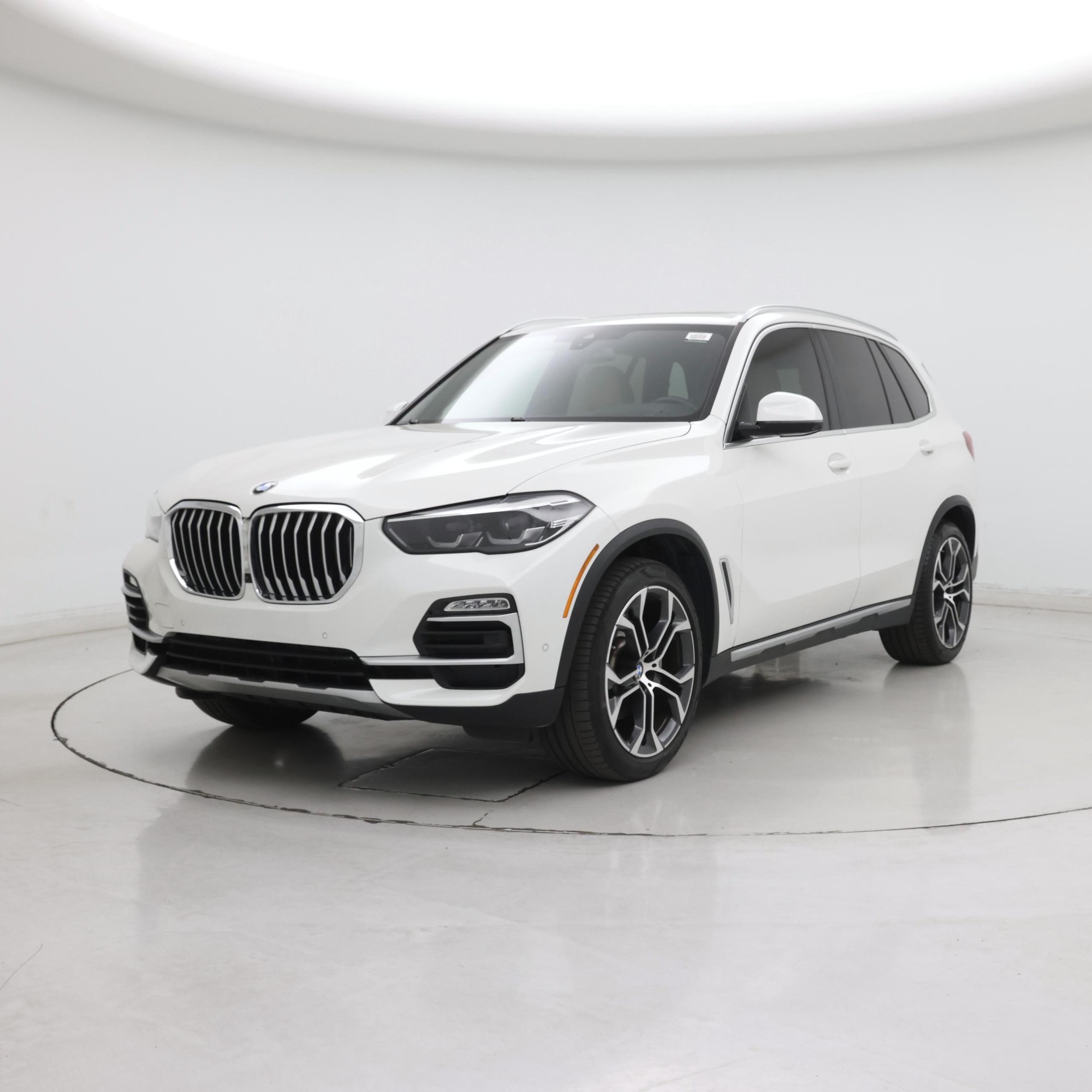 Thumbnail: 2021 BMW X5 - 4