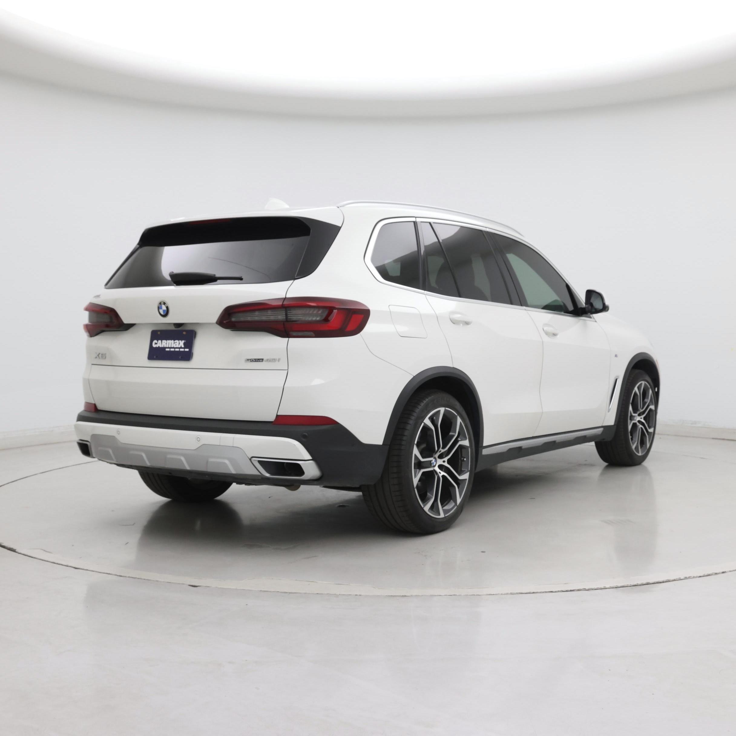 Thumbnail: 2021 BMW X5 - 8