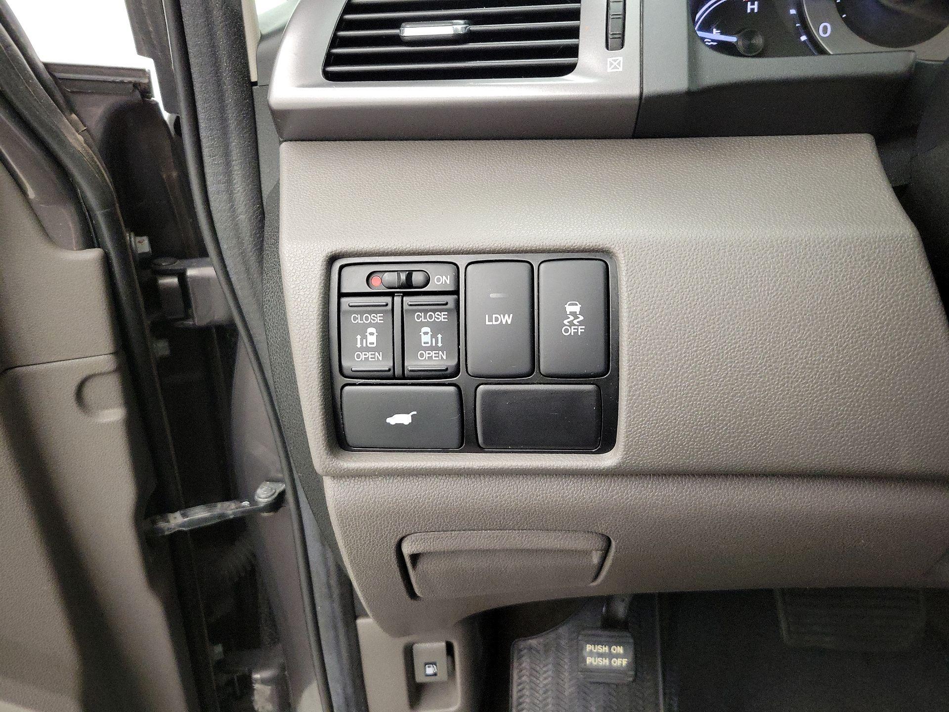 Thumbnail: 2014 Honda Odyssey - 13