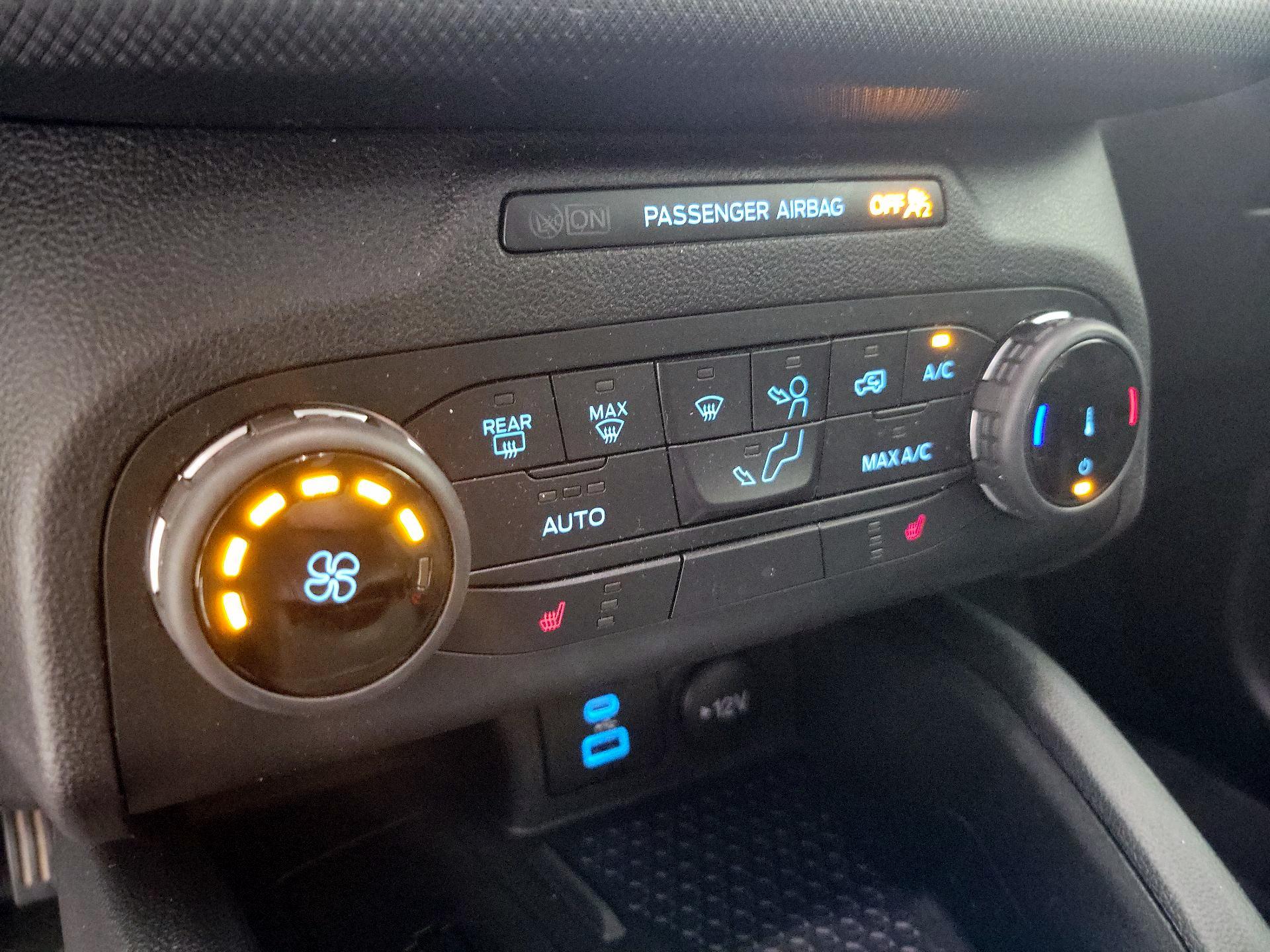 Thumbnail: 2022 Ford Bronco Sport - 16