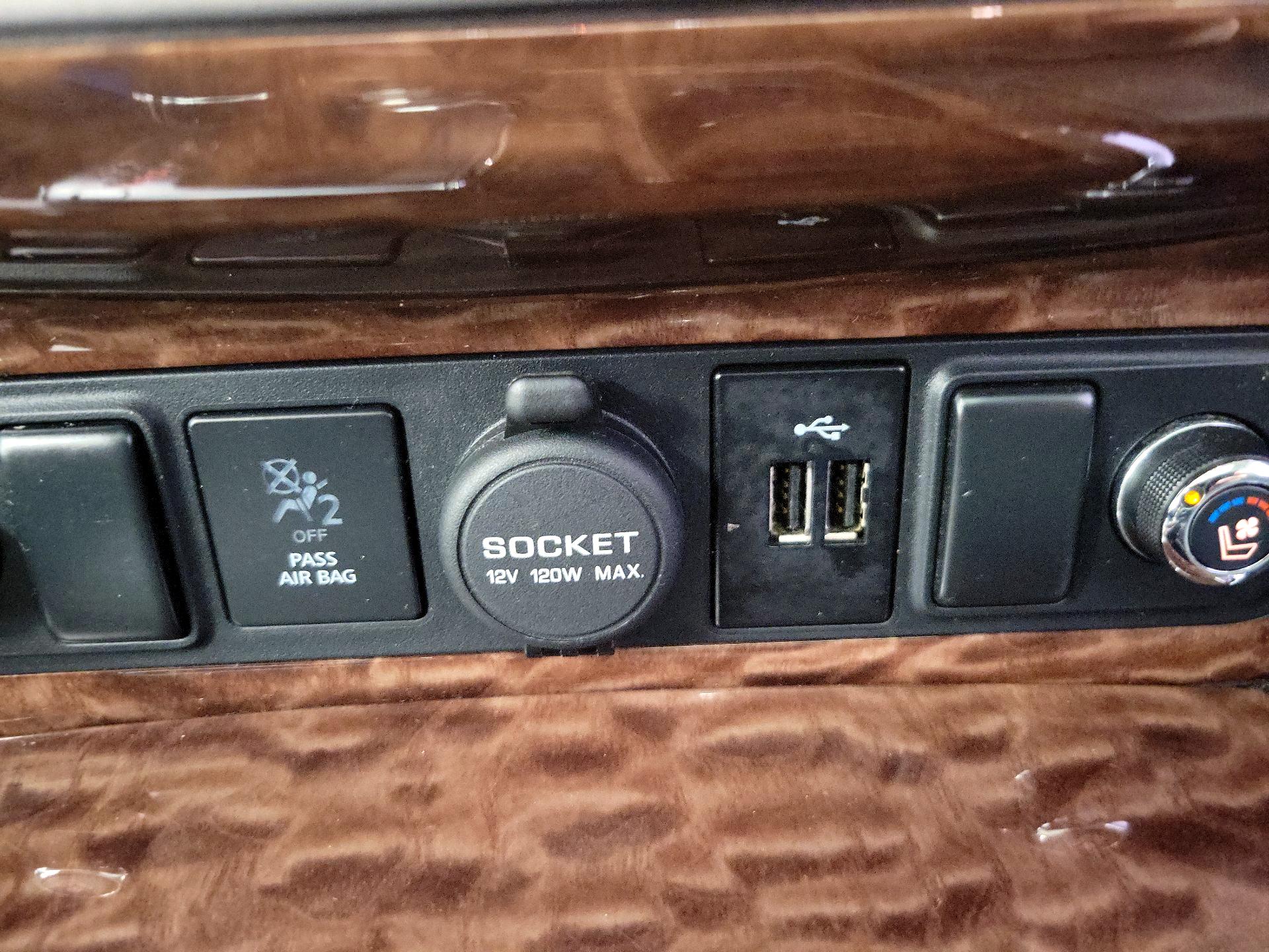 Thumbnail: 2020 Nissan Armada - 19