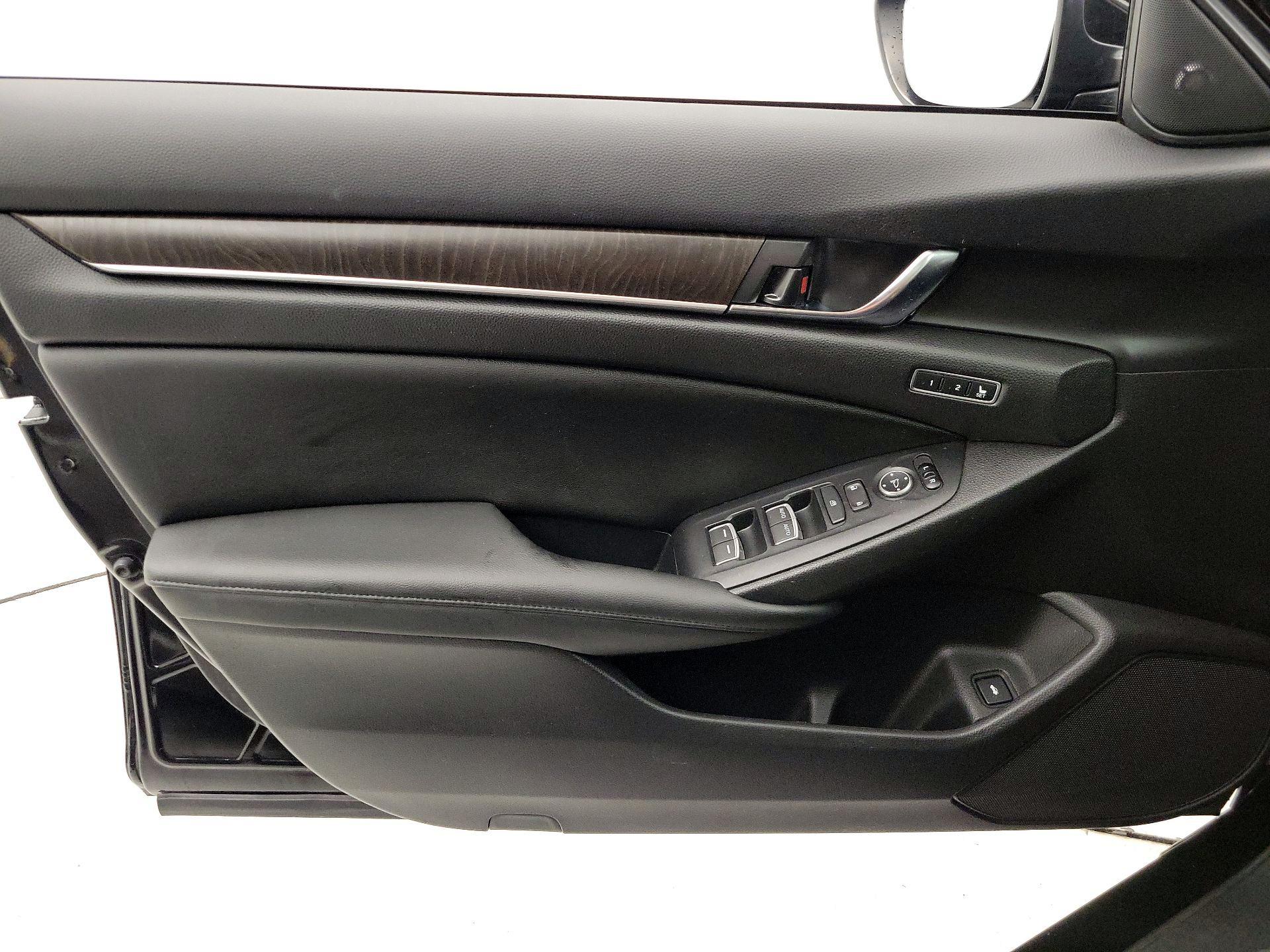 Thumbnail: 2019 Honda Accord - 12
